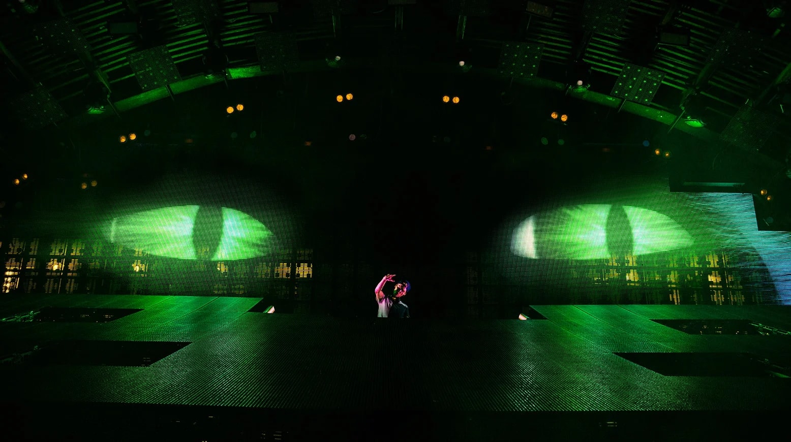 Avicii live tour visuals by Comix