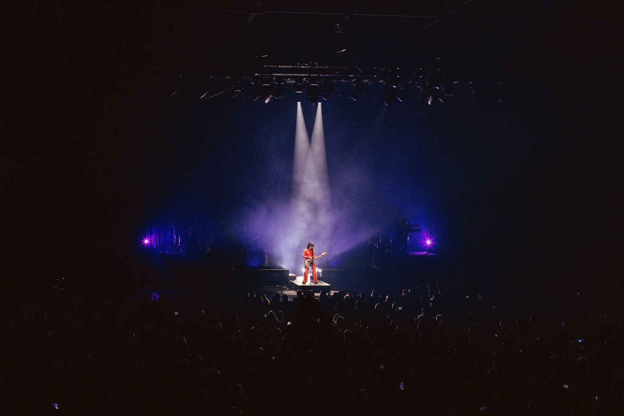 Demi Lovato tour stage visuals by Comix