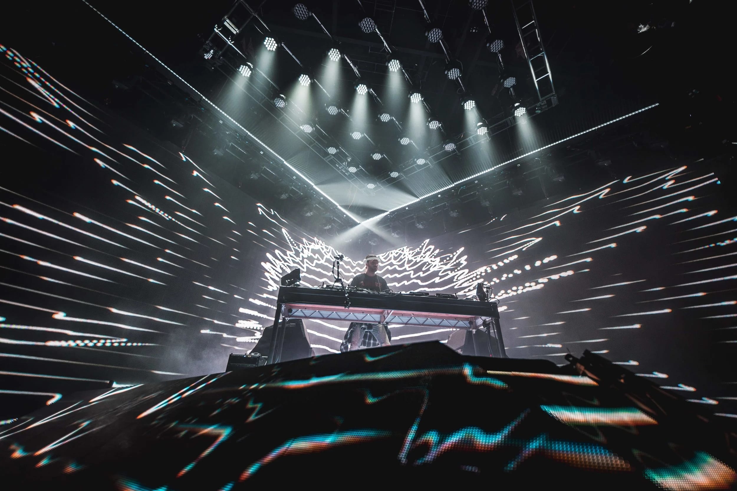 Alesso live show visuals by Comix