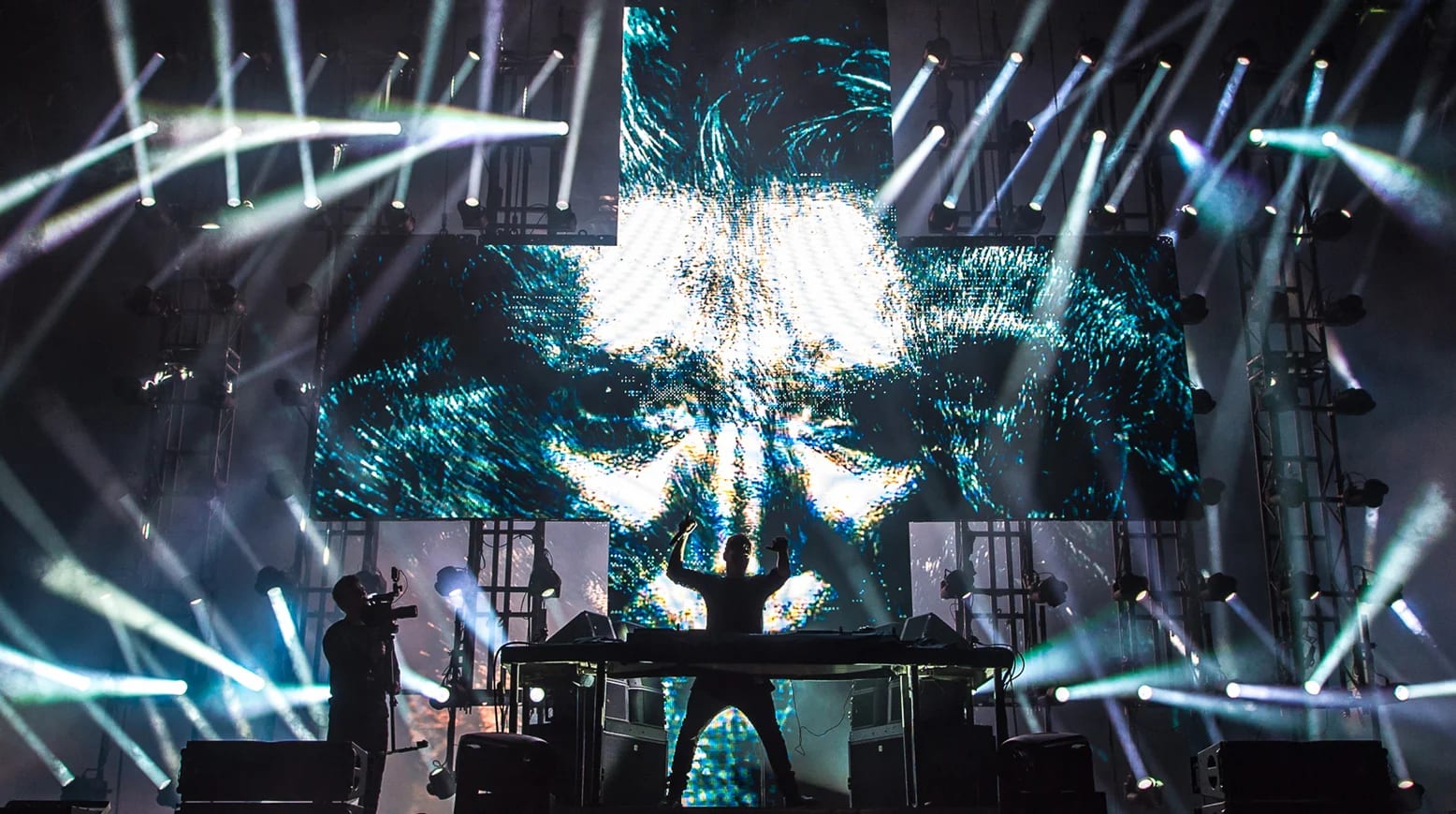 DJ Snake live show visuals by Comix
