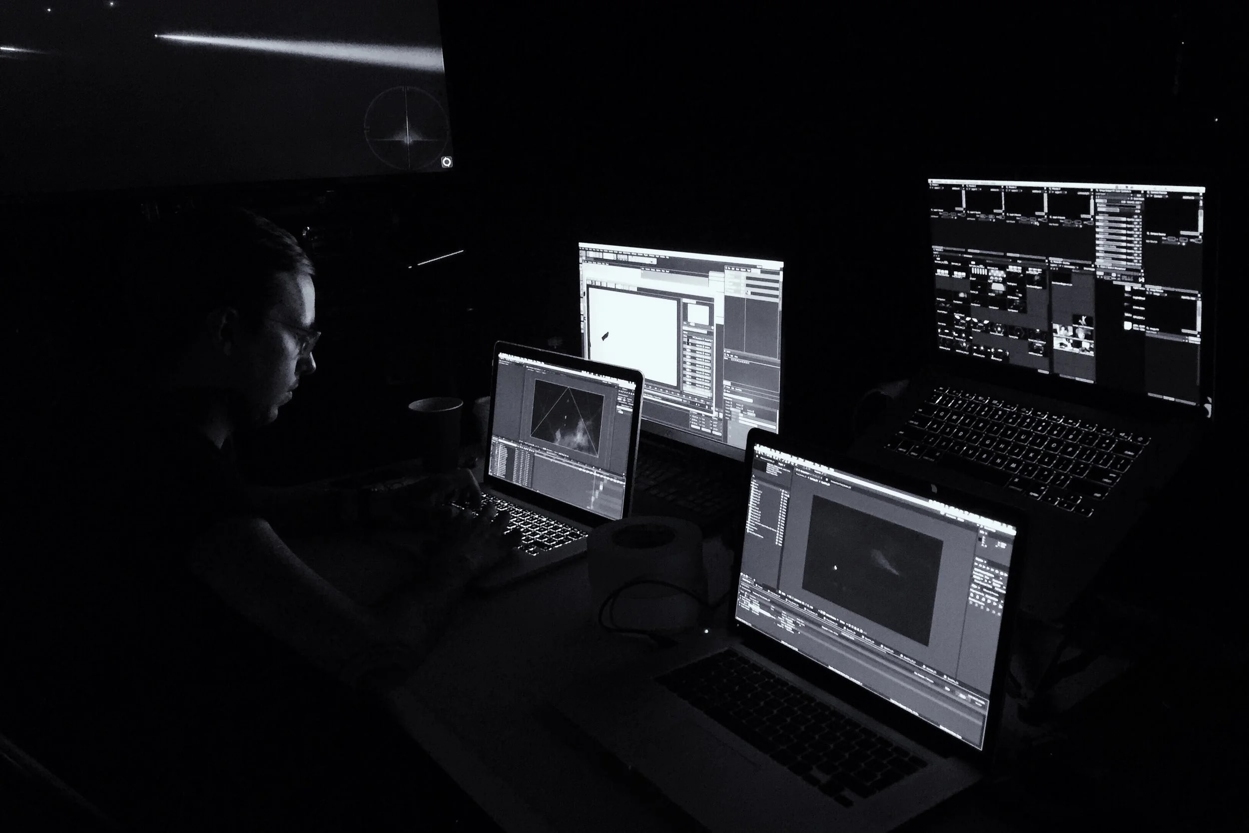 Swedish House Mafia tour visuals by Comix