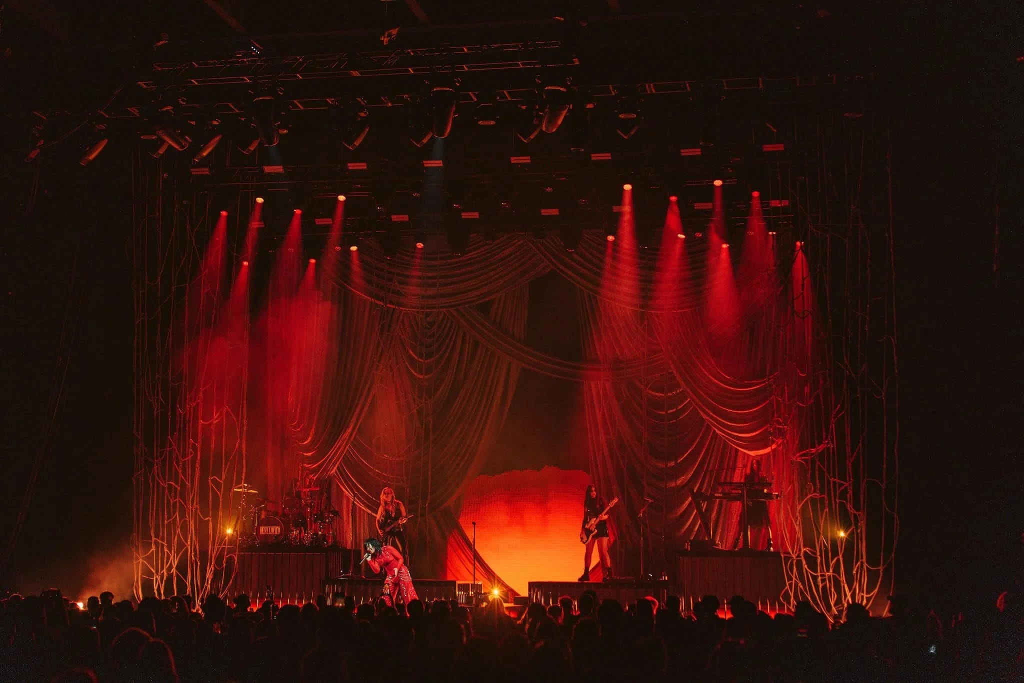 Demi Lovato tour stage visuals by Comix