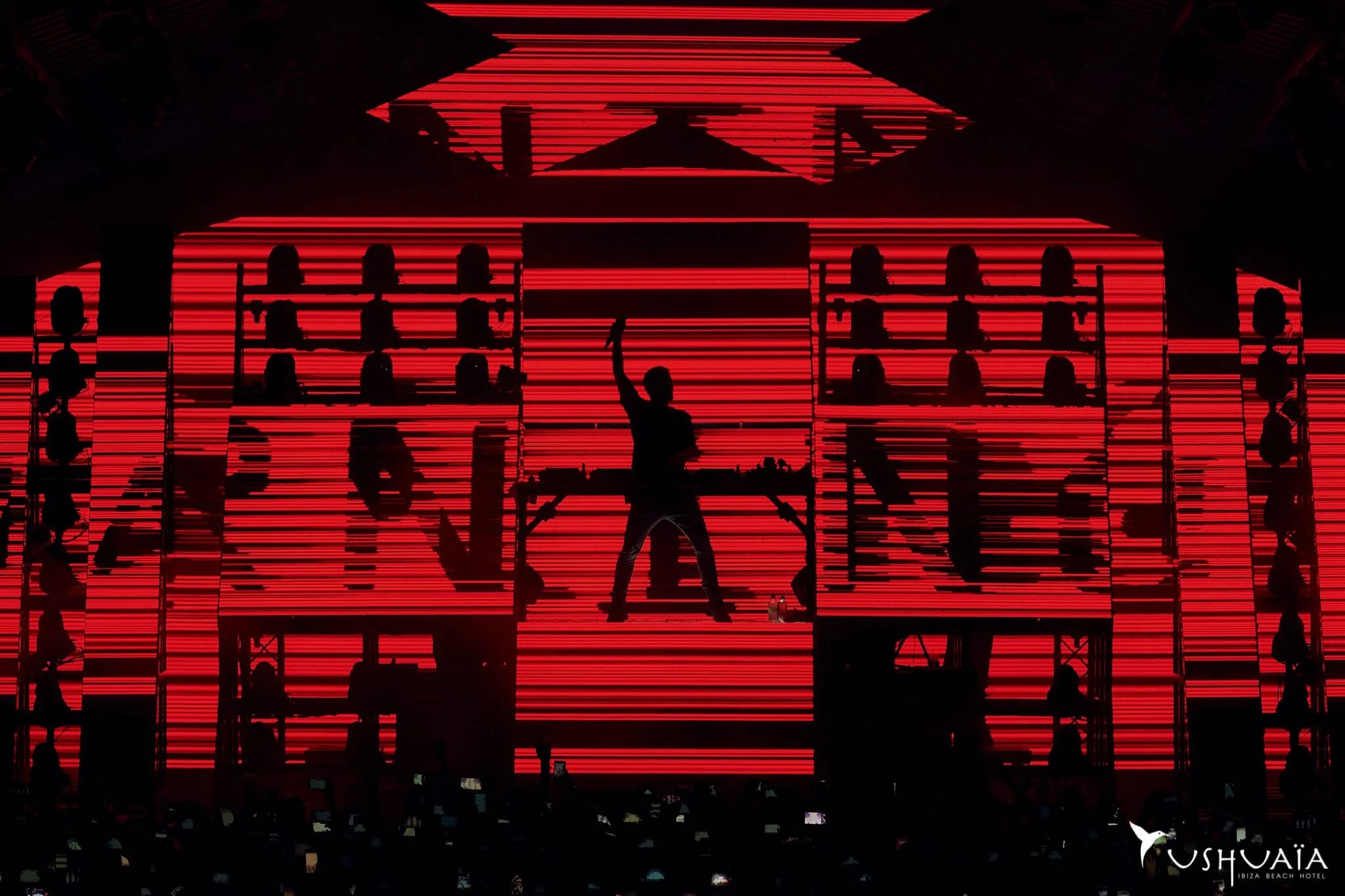 Martin Garrix live show visuals by Comix