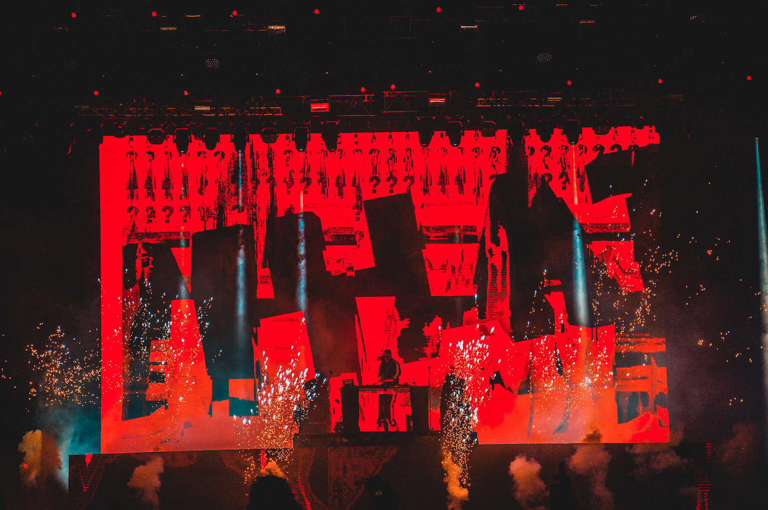 DJ Snake live show visuals by Comix