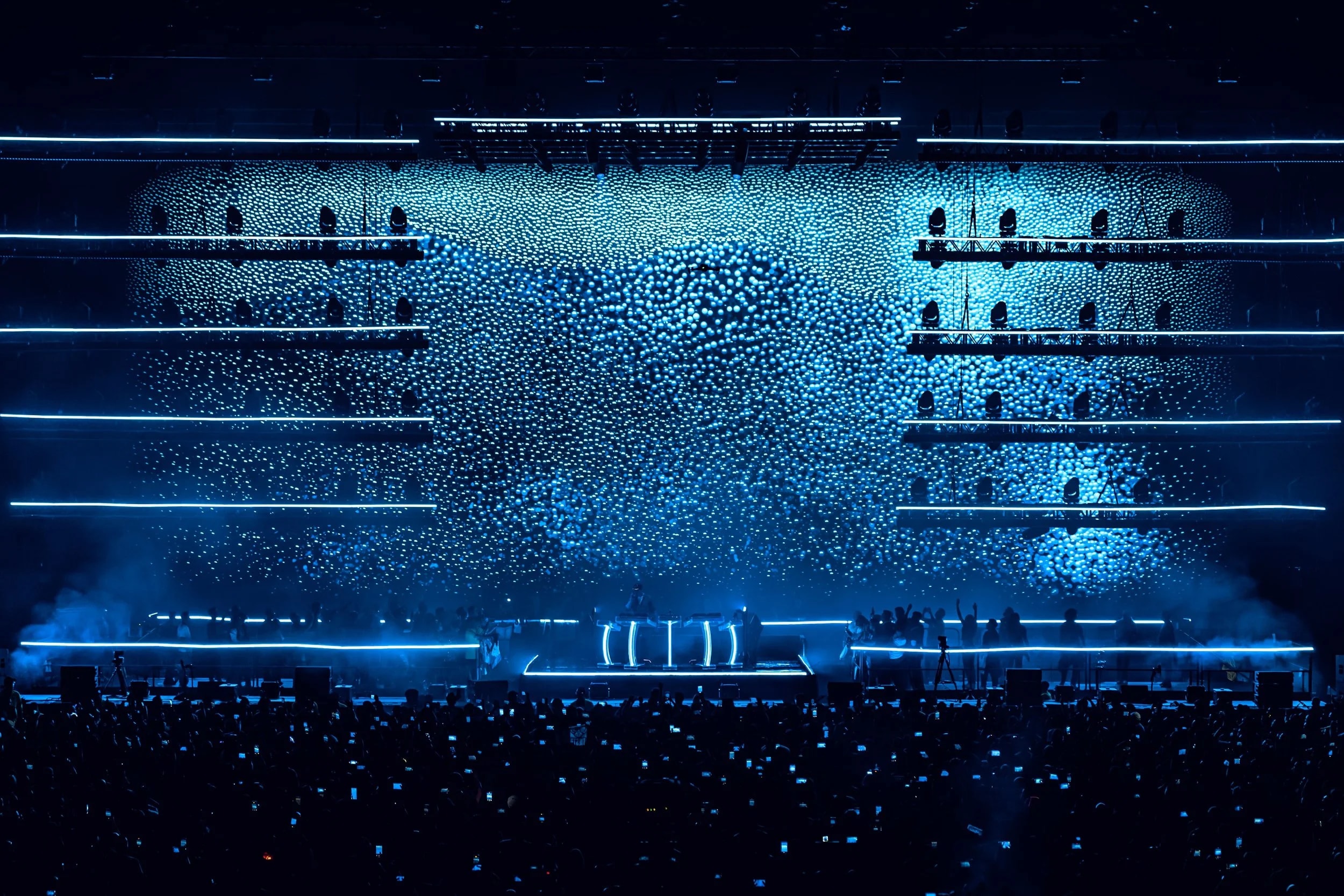 Tiësto Prismatic tour visuals by Comix