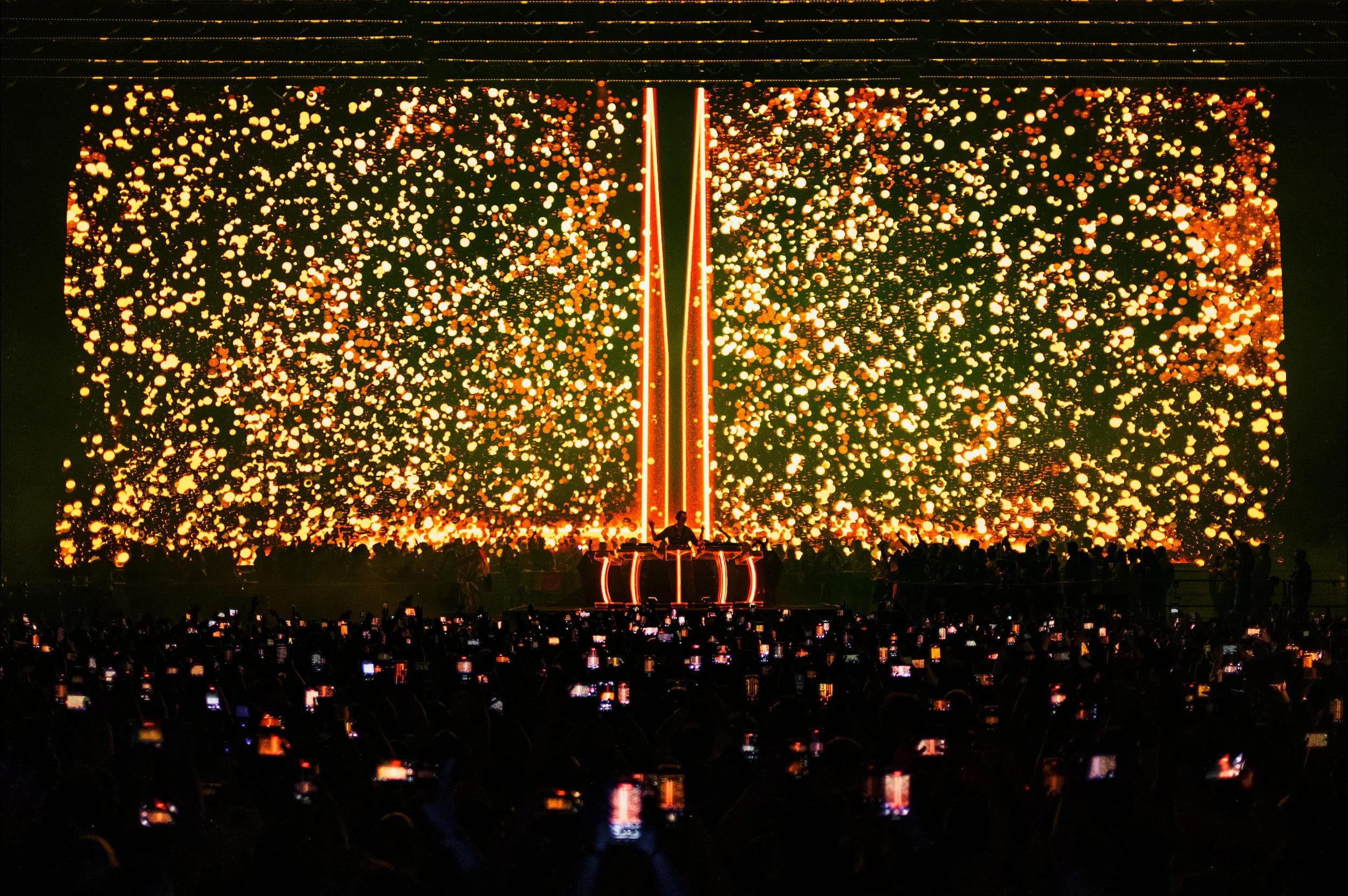 Tiësto Prismatic tour visuals by Comix