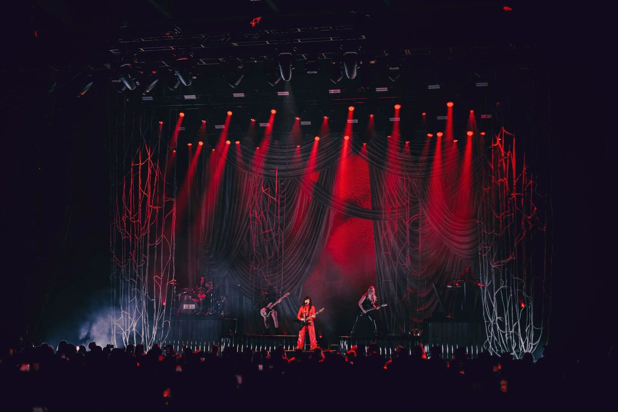 Demi Lovato tour stage visuals by Comix