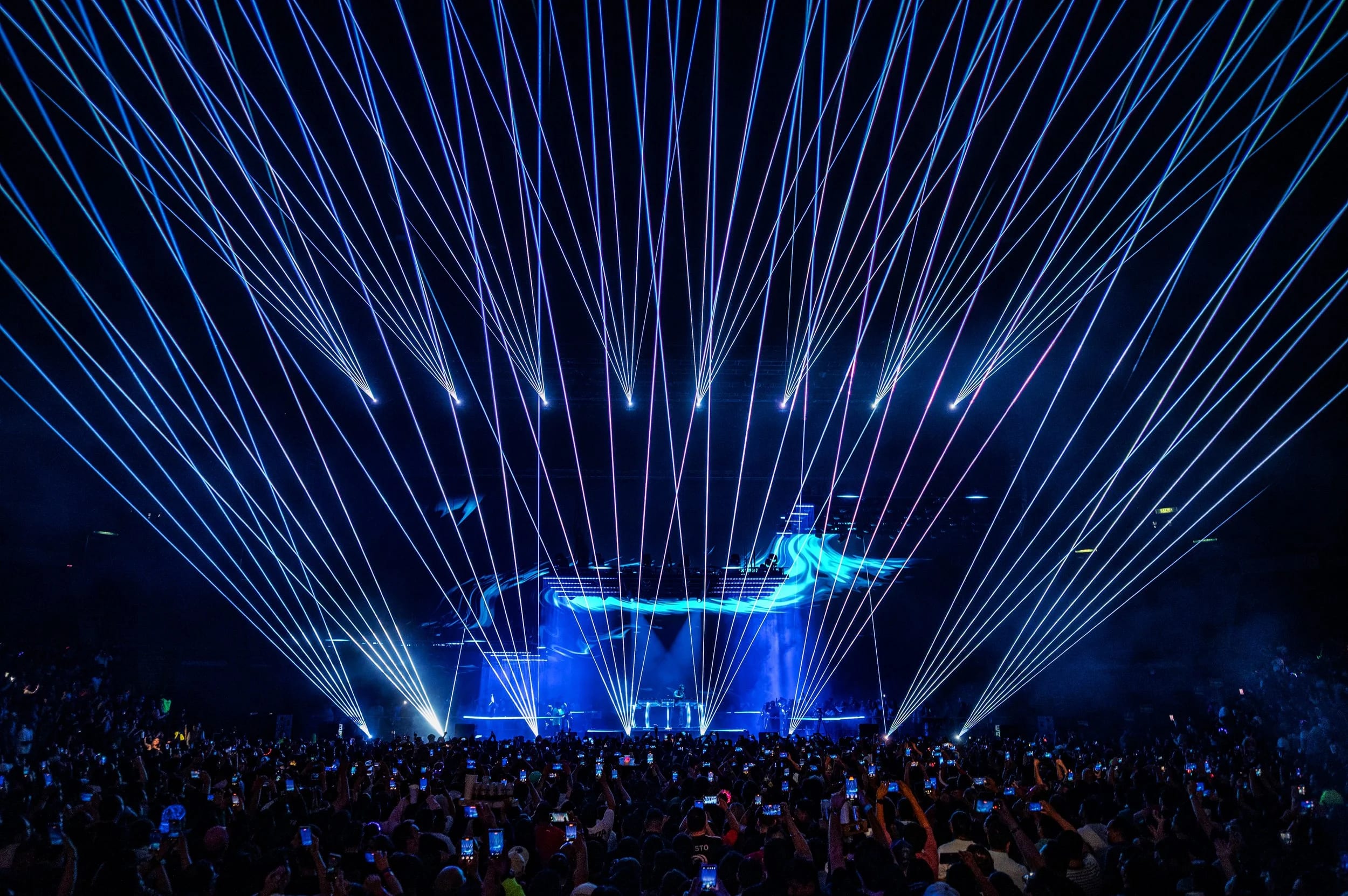 Tiësto Prismatic tour visuals by Comix