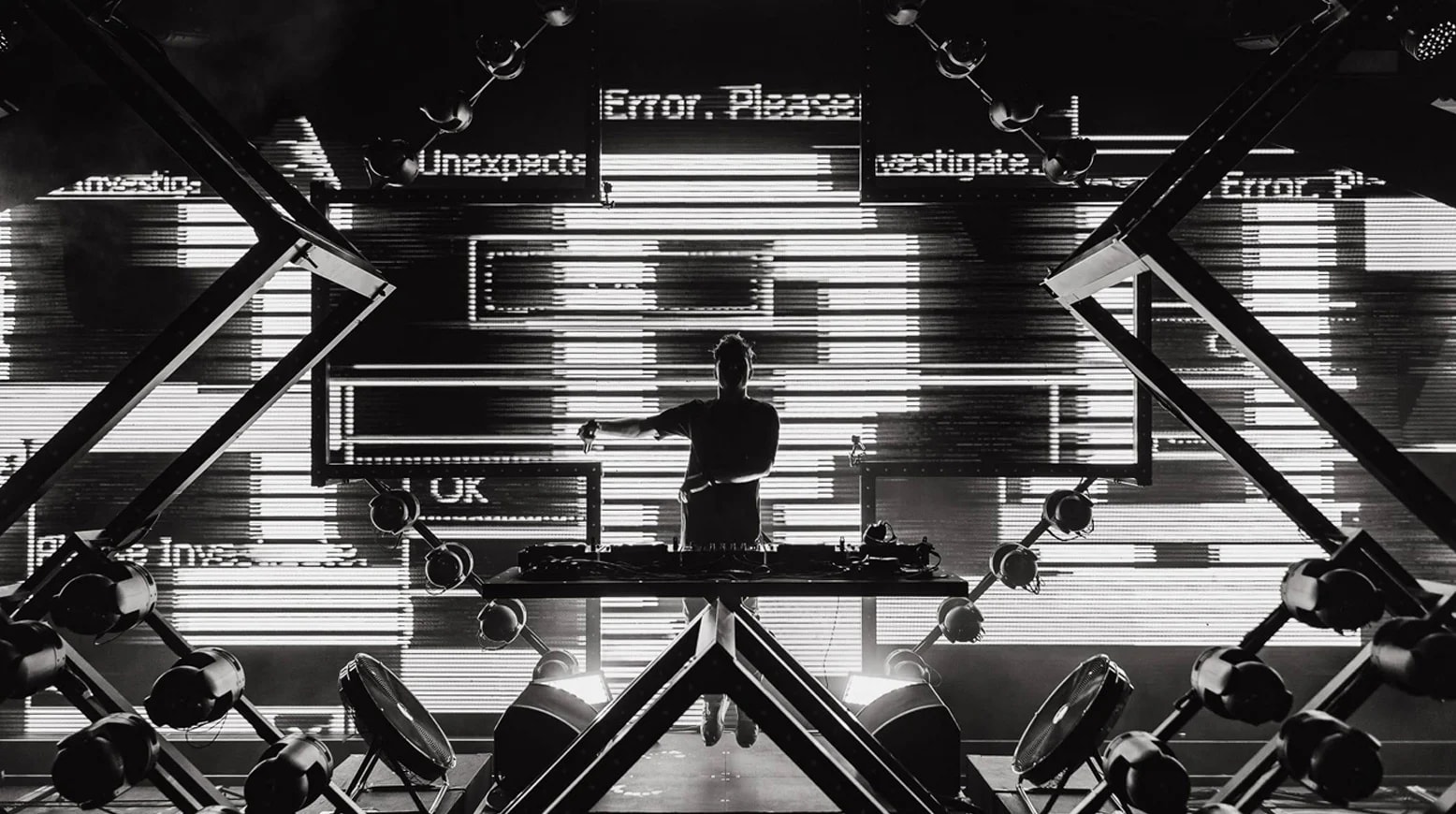 Martin Garrix live show visuals by Comix