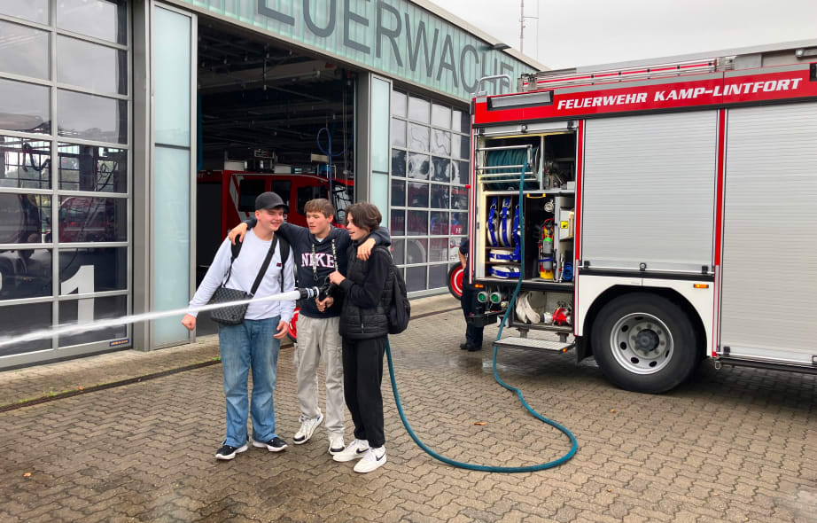 Schnappschuss vom ersten Job-Tour-Tag in verschiedenen Unternehmen in Kamp-Lintfort