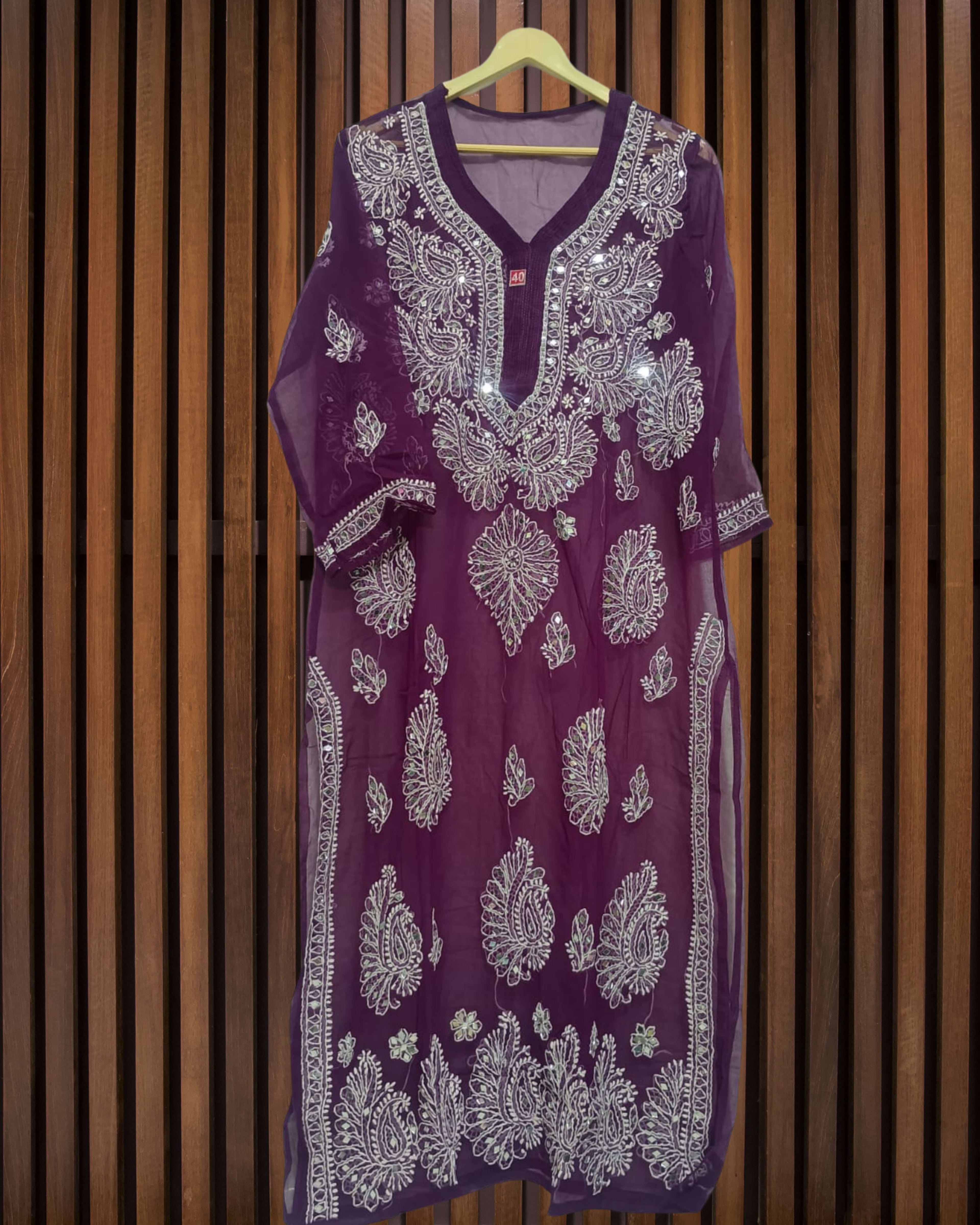 Pairahan Gulzar Kurti  Lucknowi Chikankari - Full view 3
