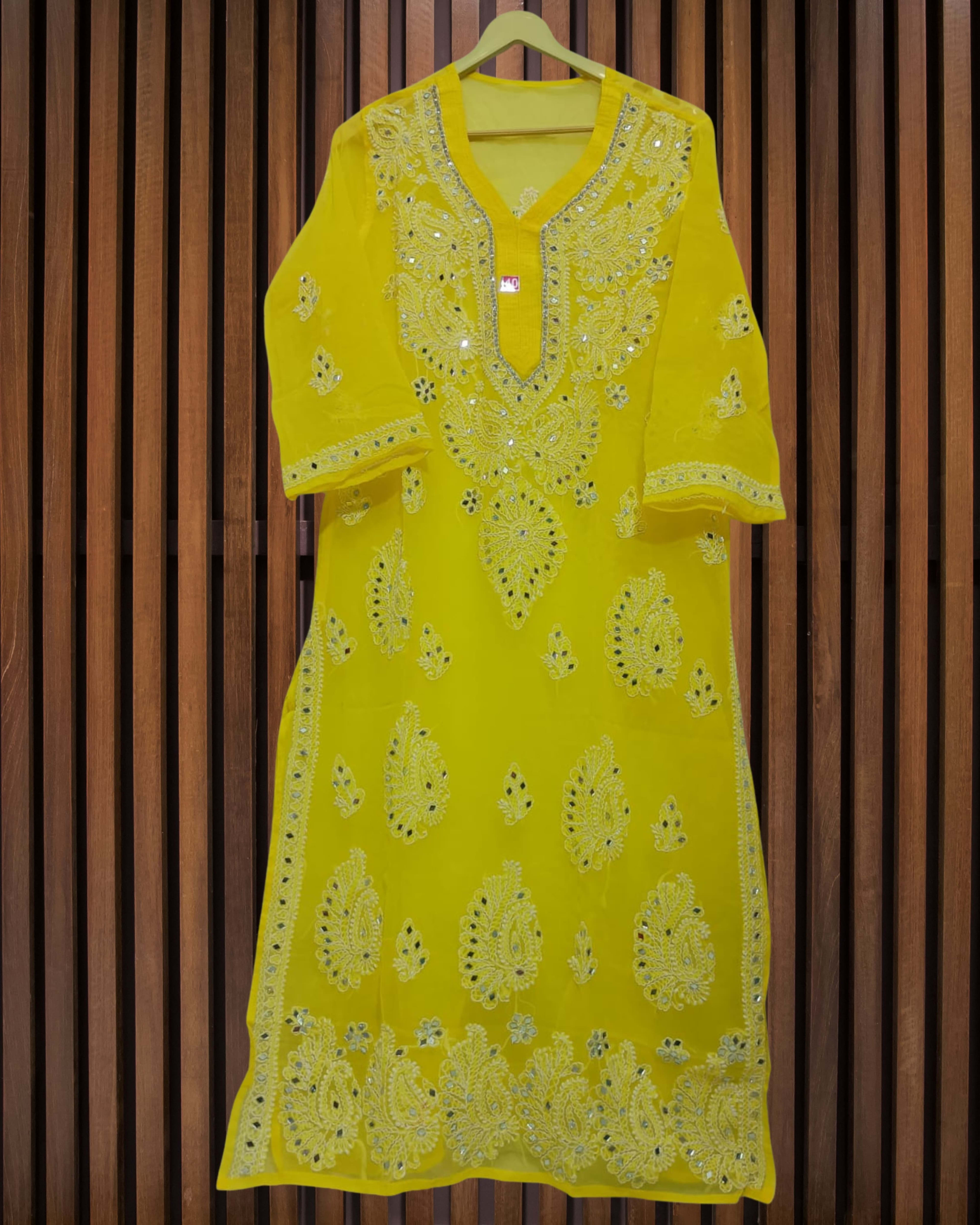 Pairahan Gulzar Kurti  Lucknowi Chikankari - Full view 4