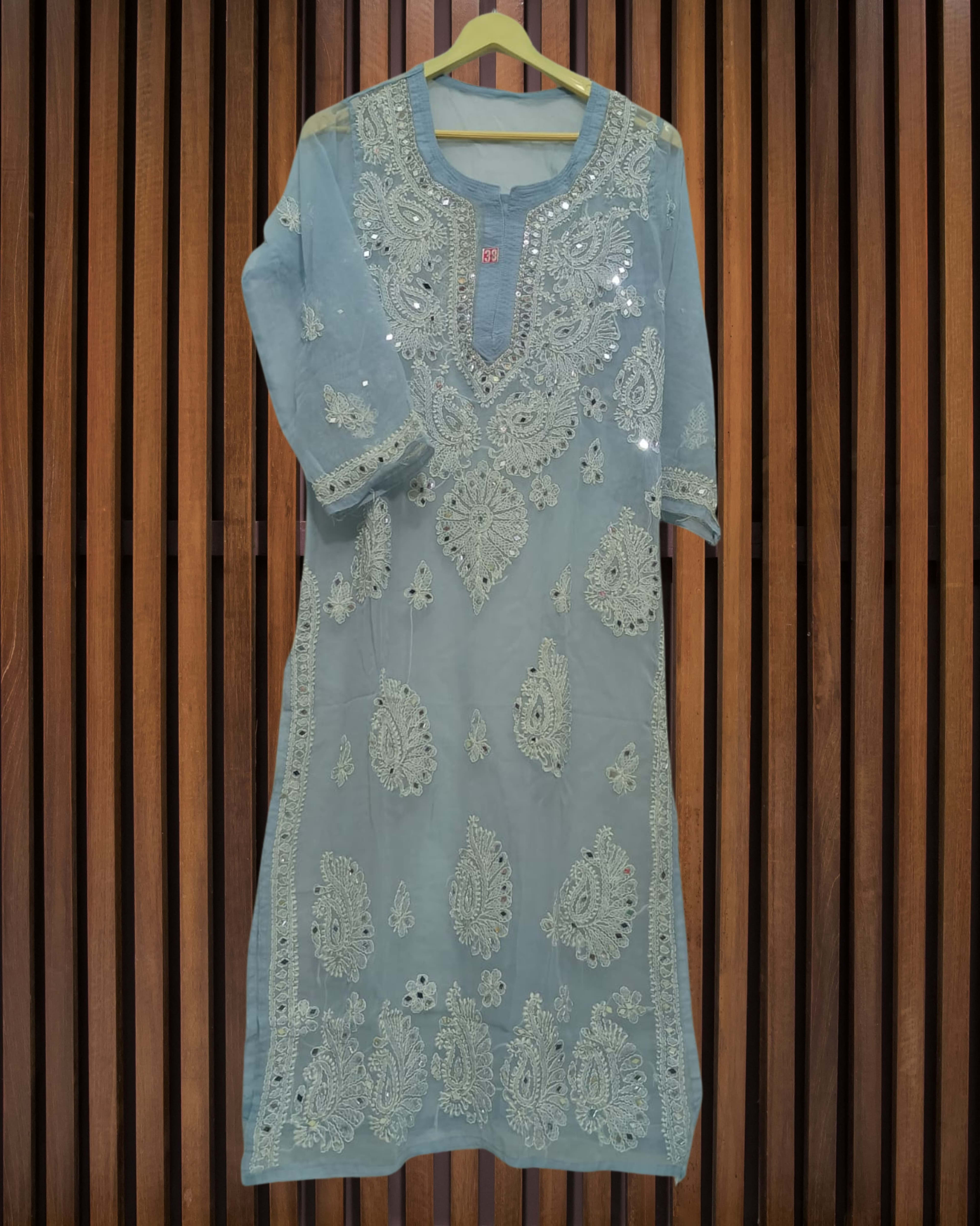 Pairahan Gulzar Kurti  Lucknowi Chikankari - Full view 11