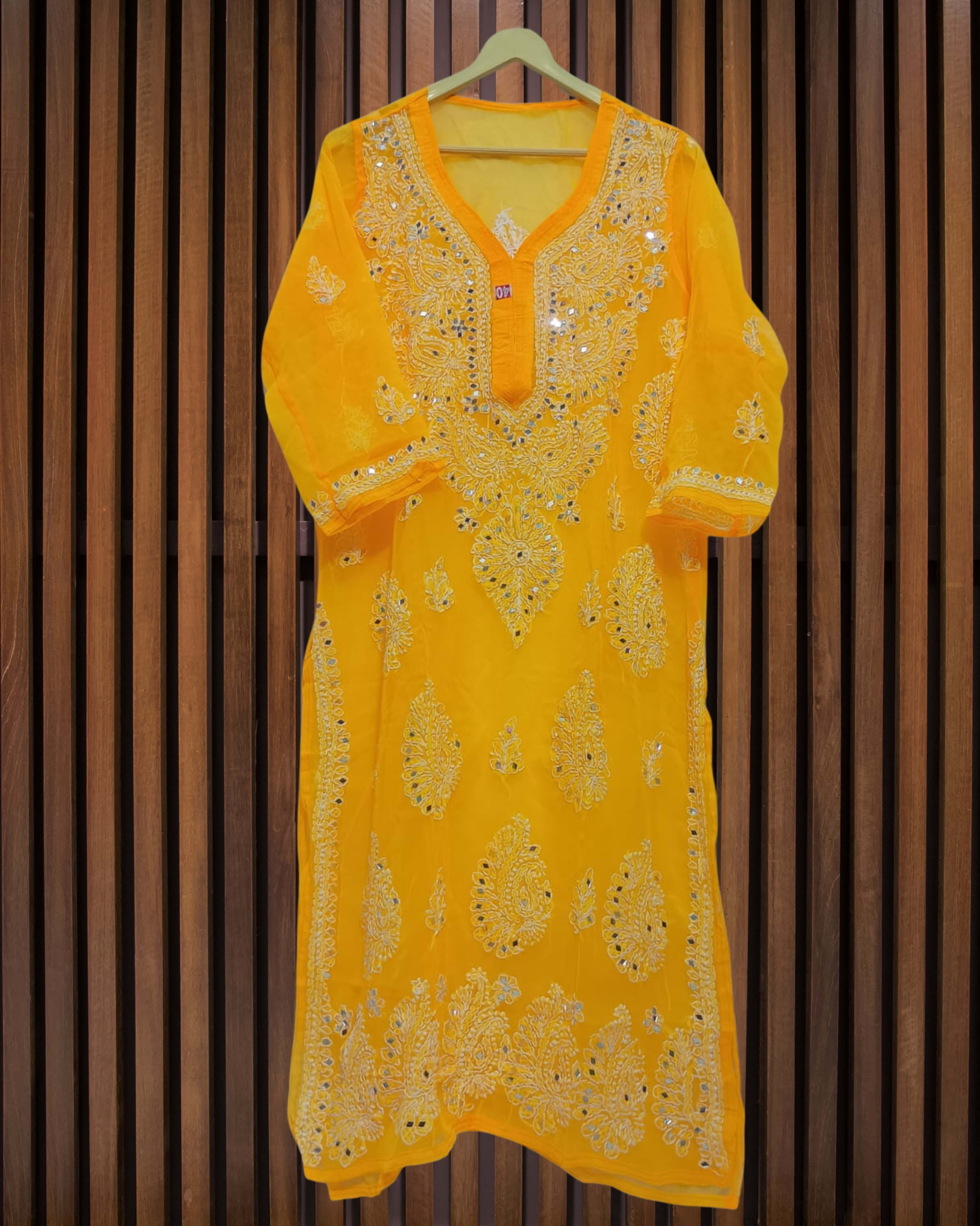 Pairahan Gulzar Kurti  Lucknowi Chikankari - Full view 12