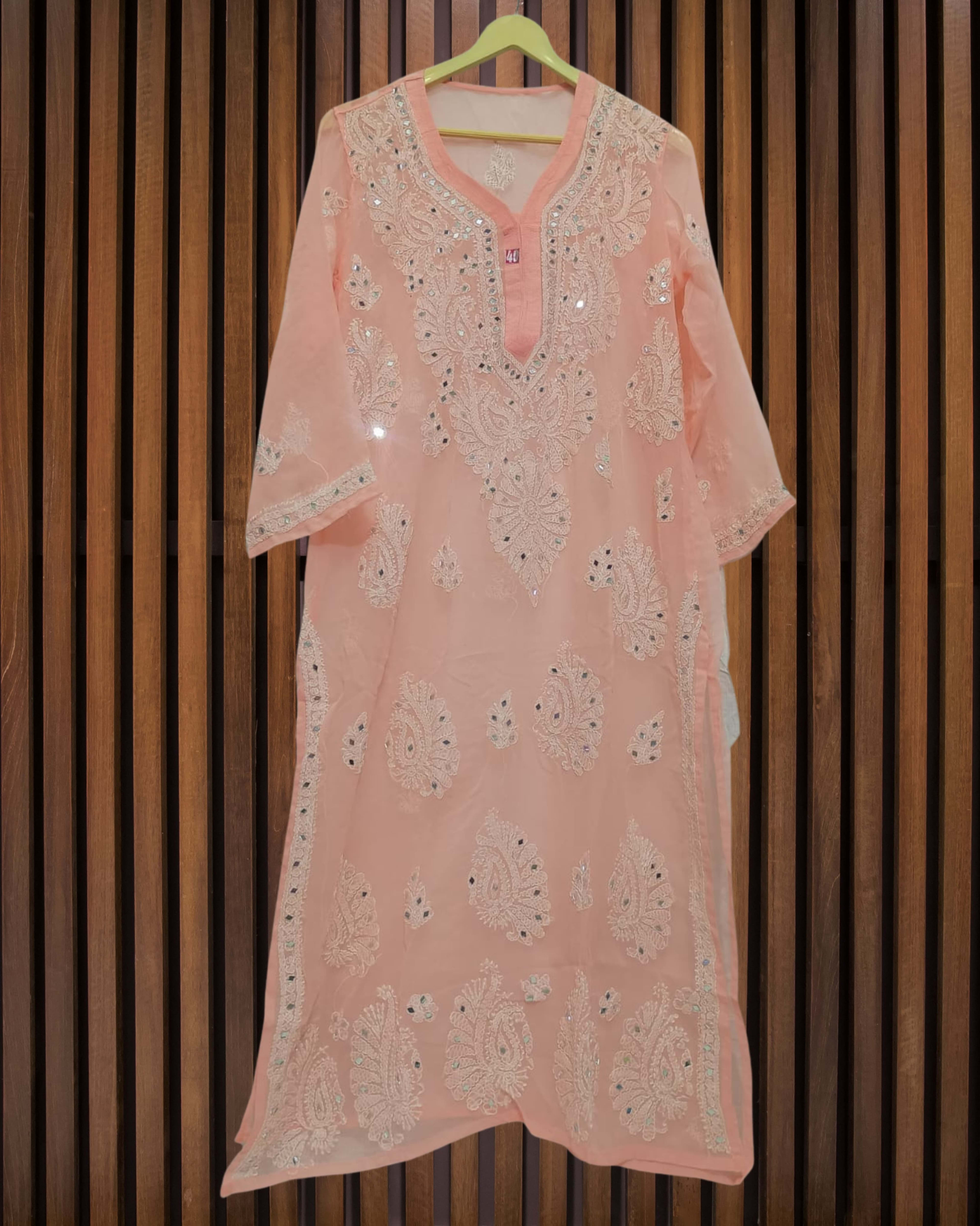 Pairahan Gulzar Kurti  Lucknowi Chikankari - Full view 14