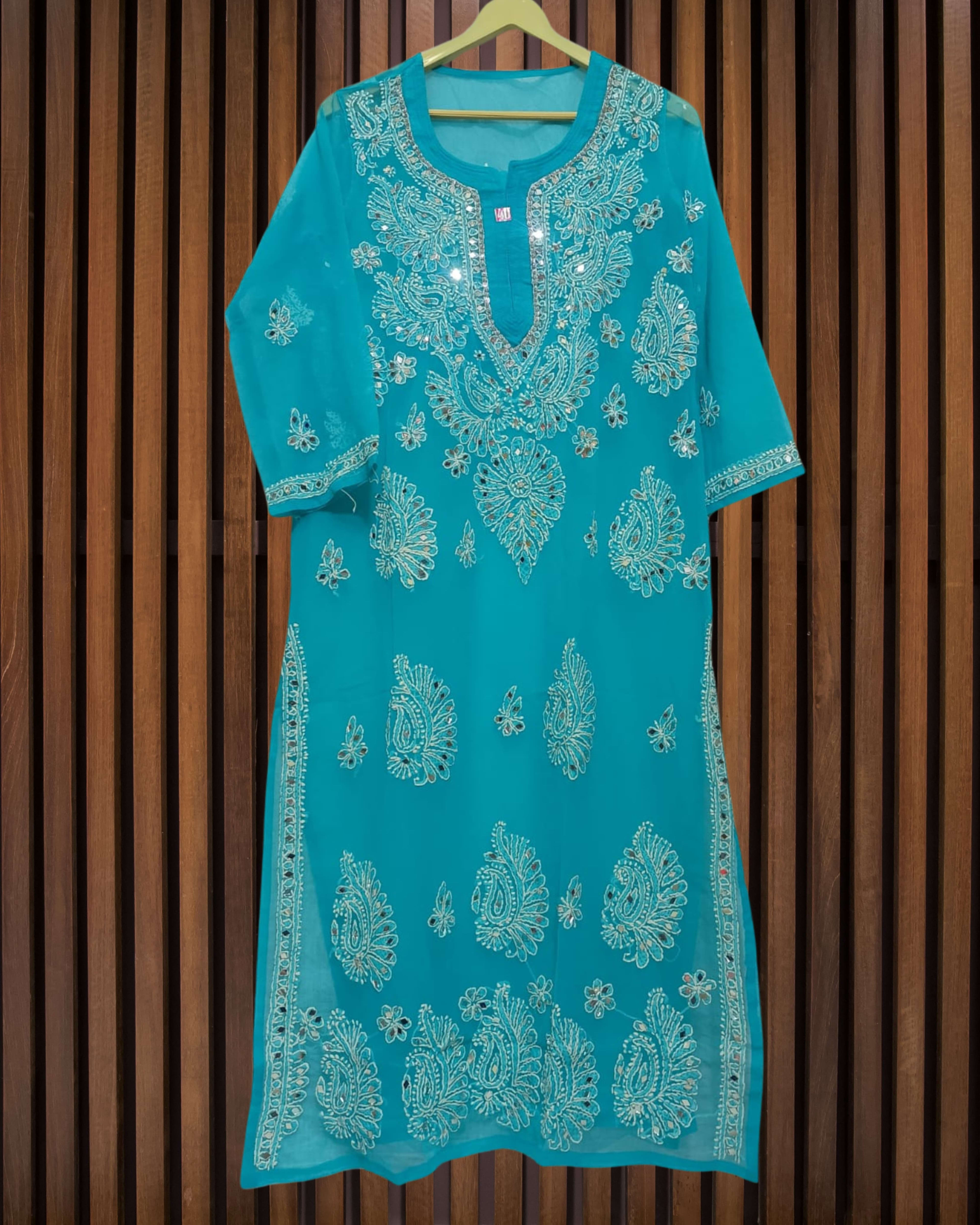 Pairahan Gulzar Kurti  Lucknowi Chikankari - Full view 16