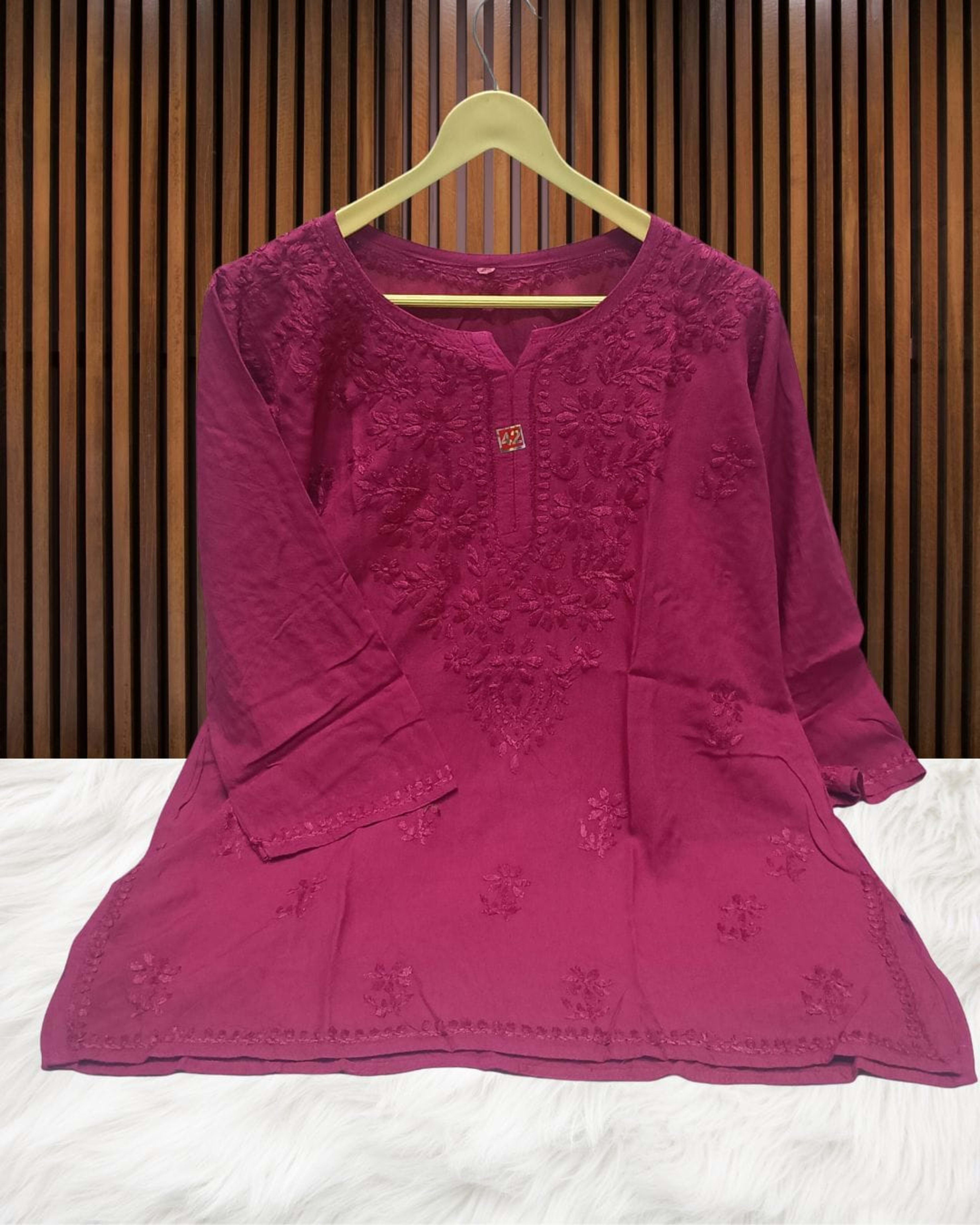 NOOR CHIKANKARI SHORT TOP Lucknowi Chikankari - Full view 6