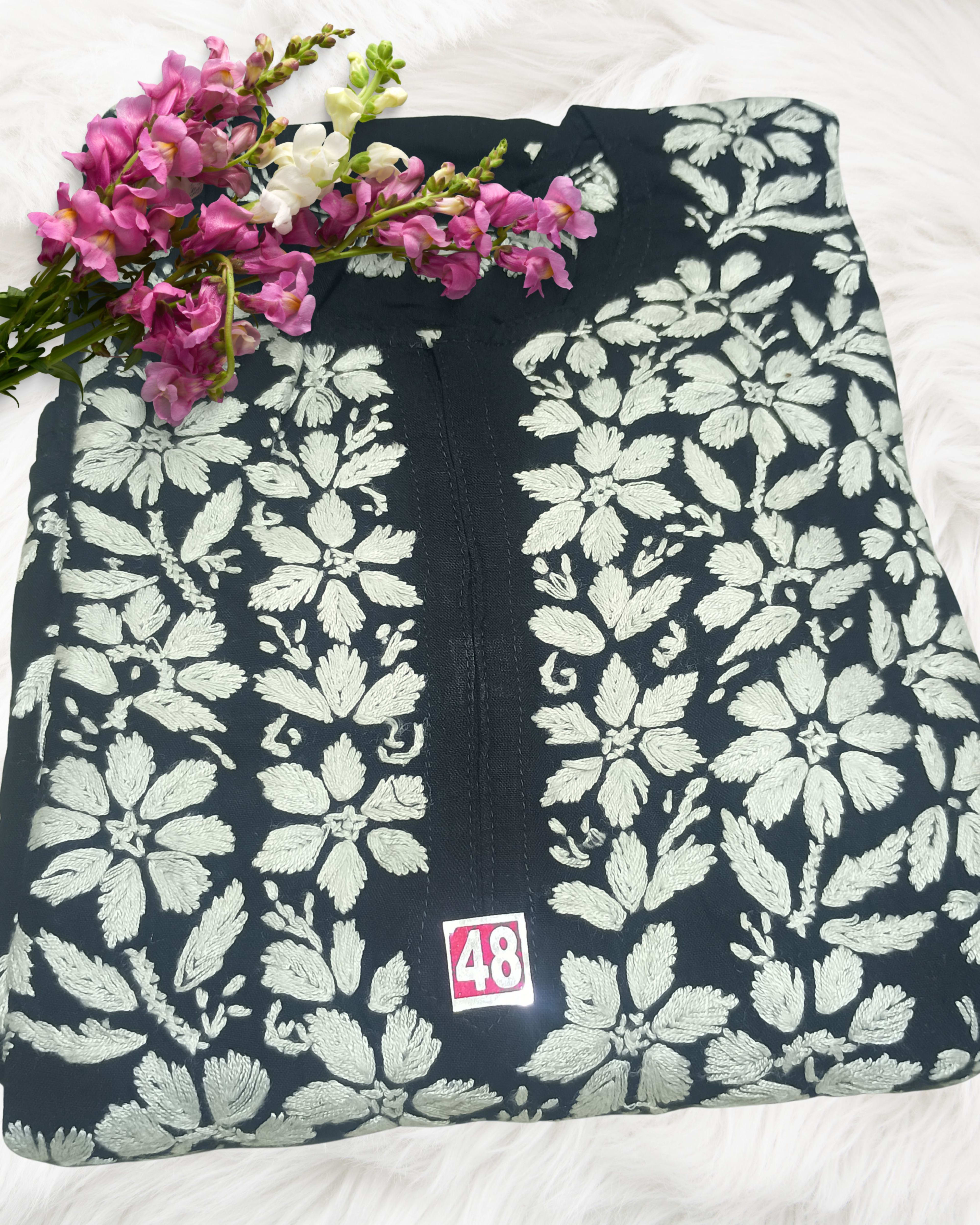 Lucknowi Handwork Chikankari Kurti – White Thread Lucknowi Chikankari - Full view 8