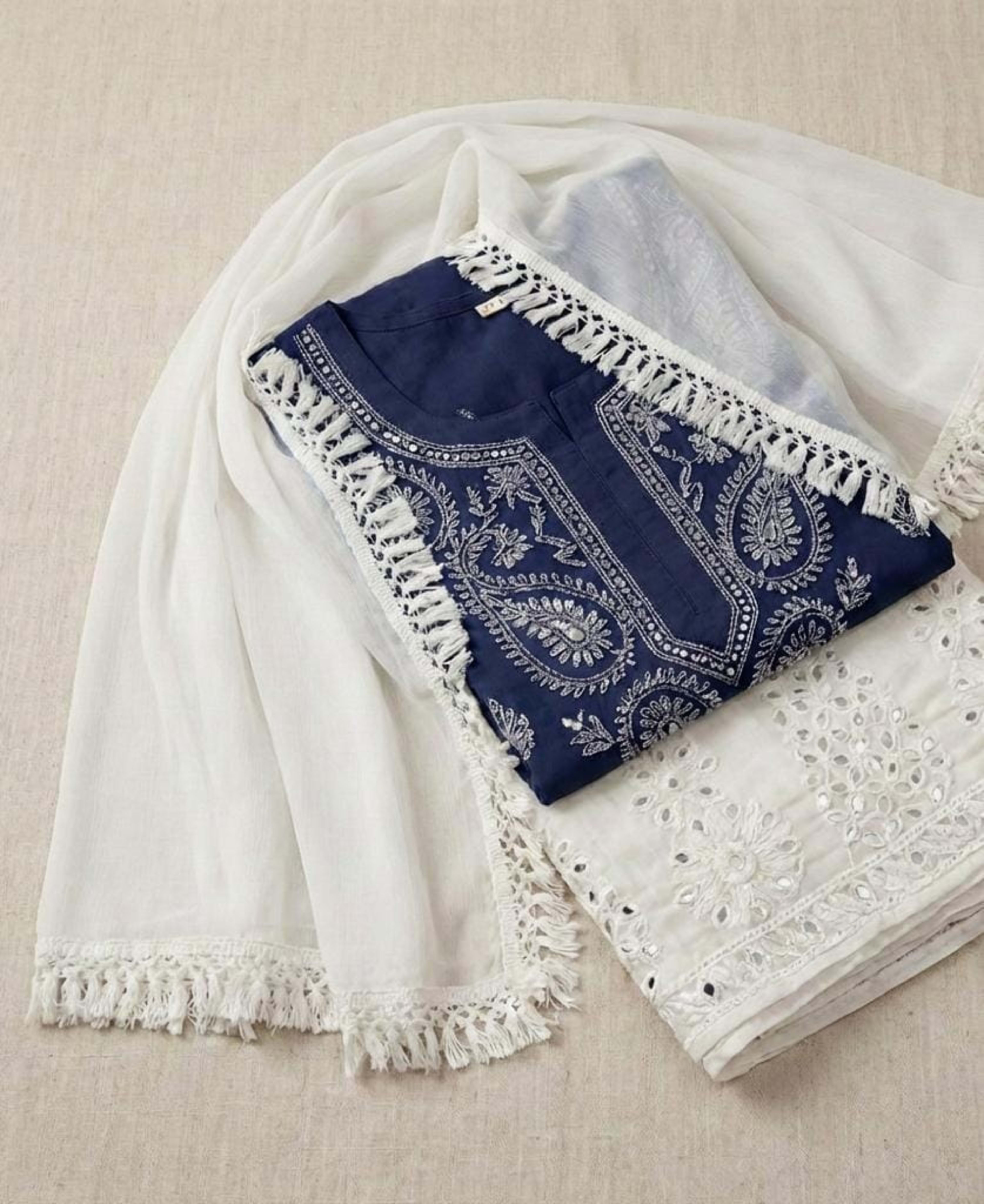 NIGHAT COLLECTION Lucknowi Chikankari - Full view 3