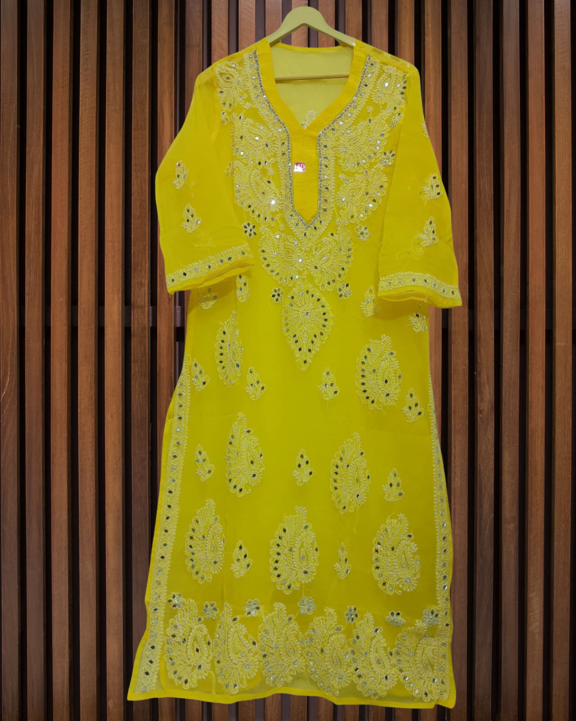 Pairahan Gulzar Kurti Lucknowi Chikankari - Full view 4