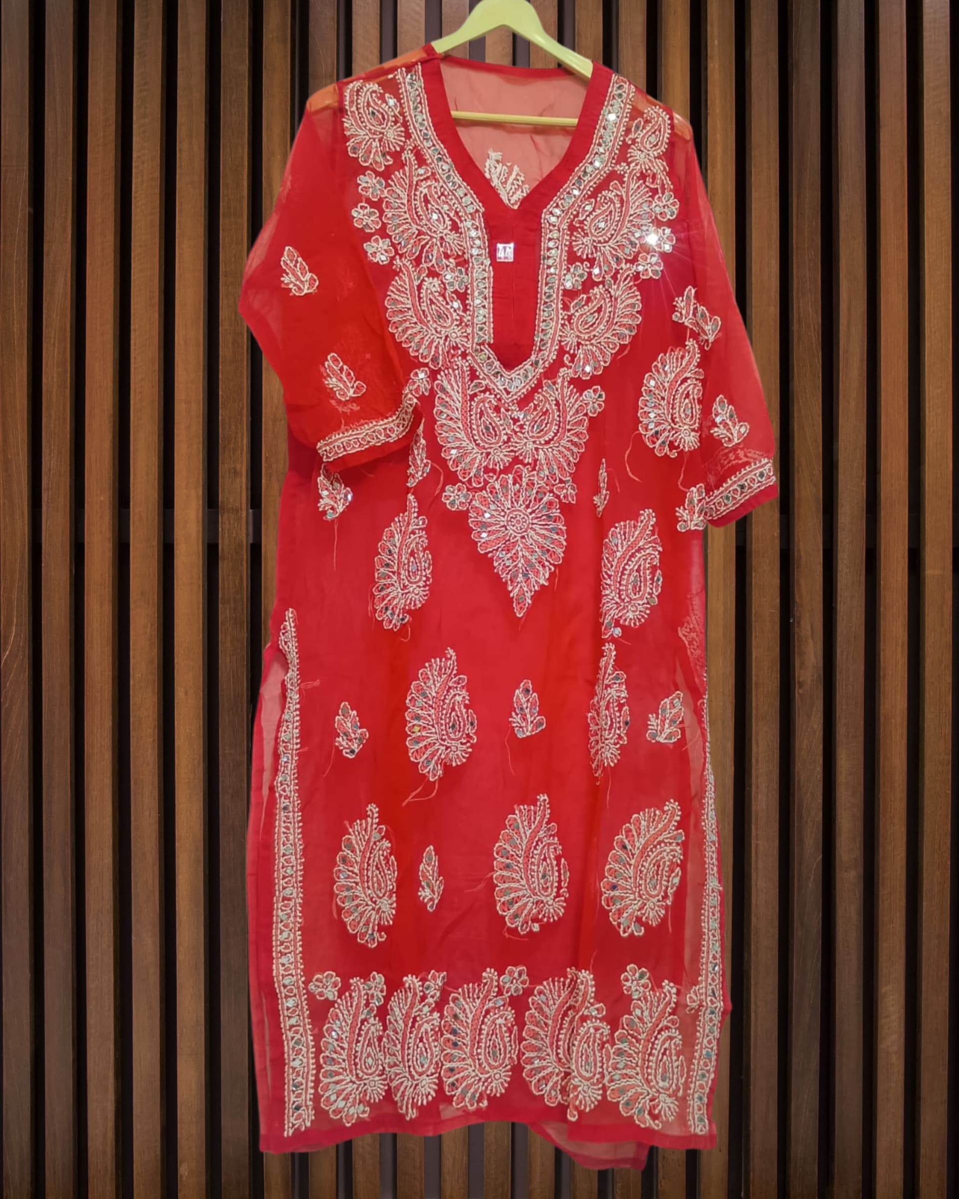 Pairahan Gulzar Kurti Lucknowi Chikankari - Full view 5