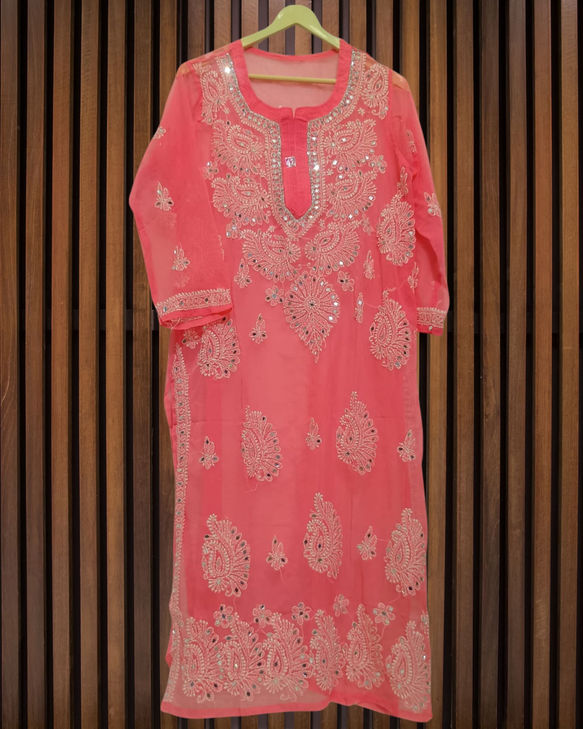Pairahan Gulzar Kurti Lucknowi Chikankari - Full view 7