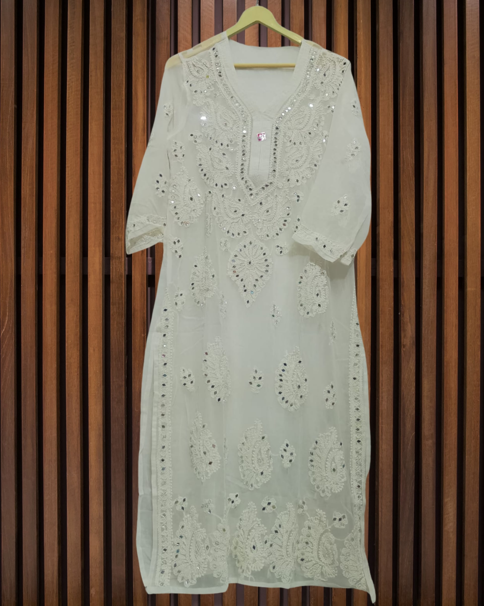 Pairahan Gulzar Kurti Lucknowi Chikankari - Full view 8