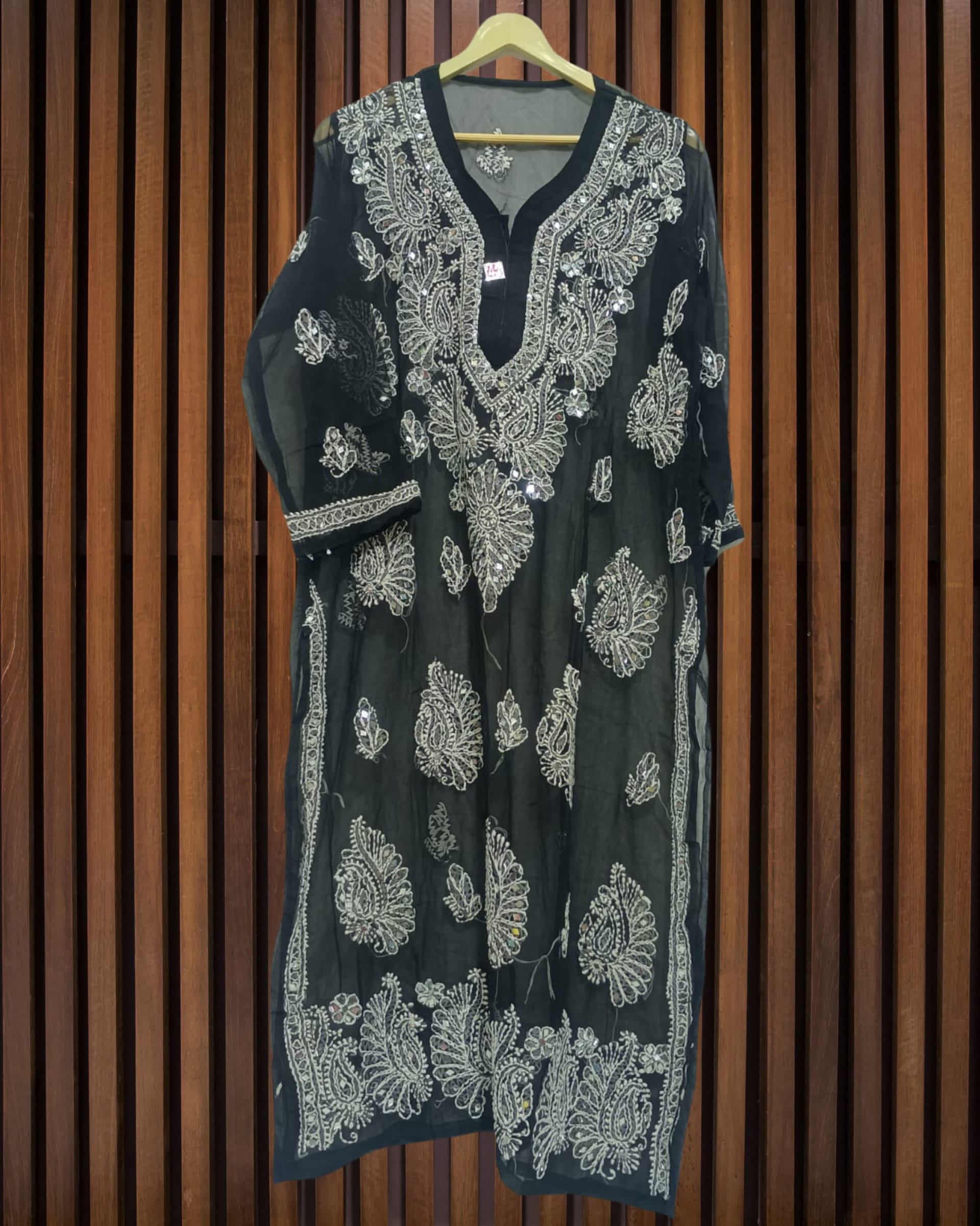 Pairahan Gulzar Kurti Lucknowi Chikankari - Full view 10