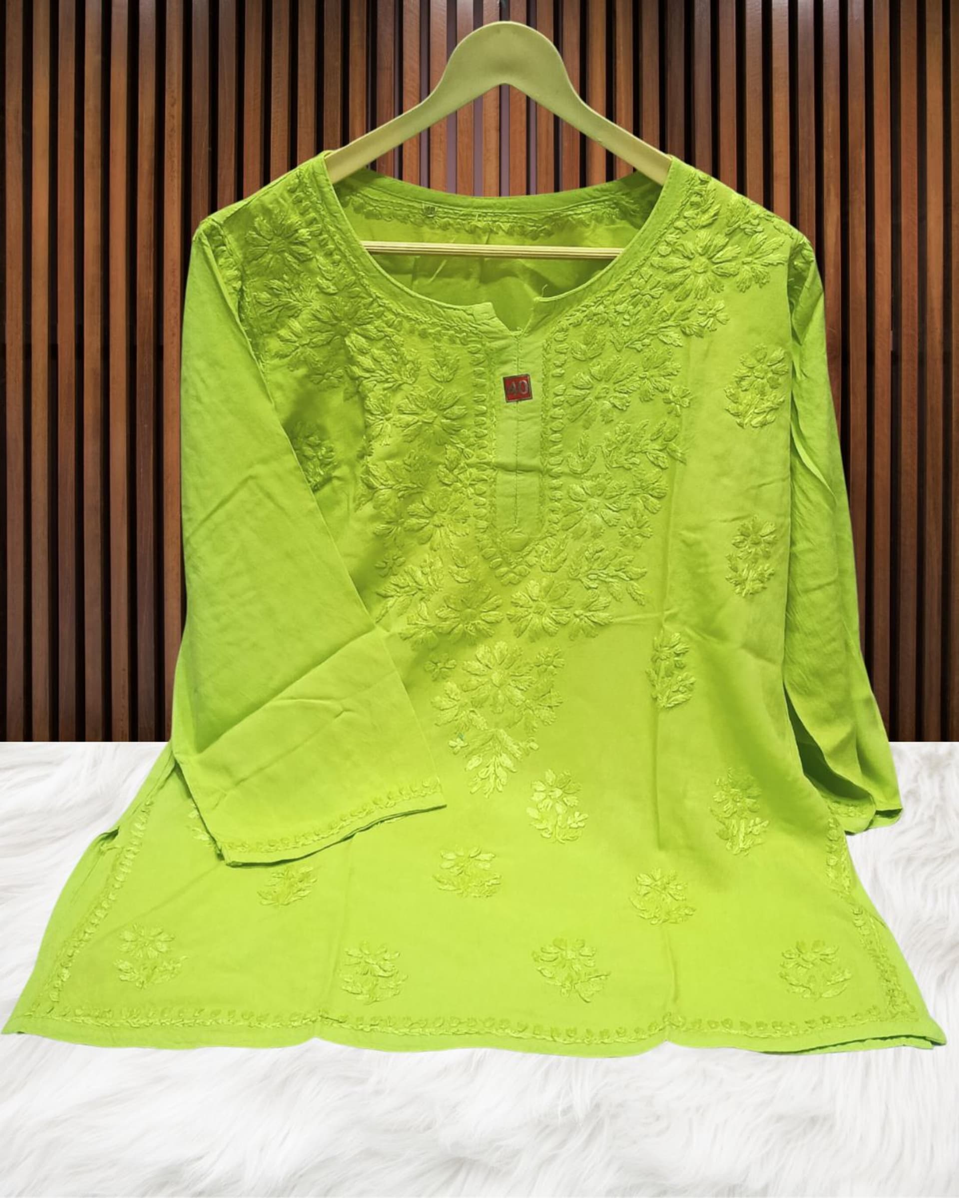 Lucknowi Handwork Short Chikankari Kurti Lucknowi Chikankari - Full view 7
