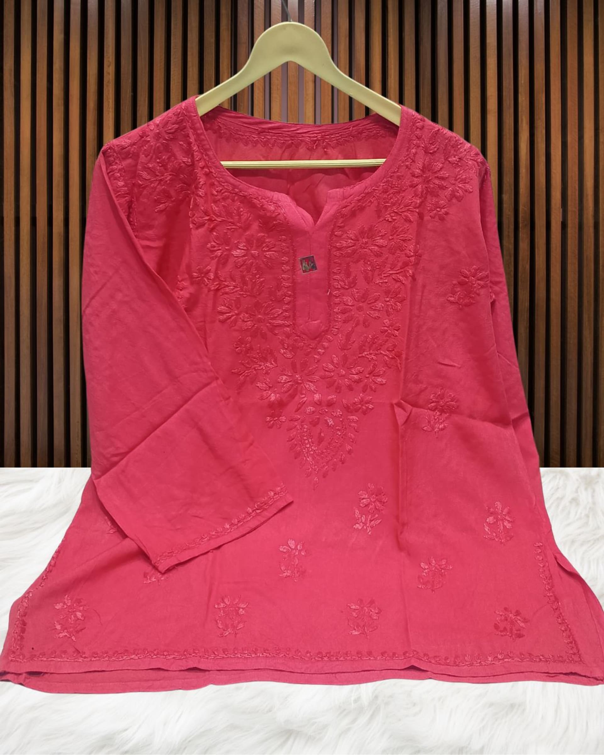 Lucknowi Handwork Short Chikankari Kurti Lucknowi Chikankari - Full view 11