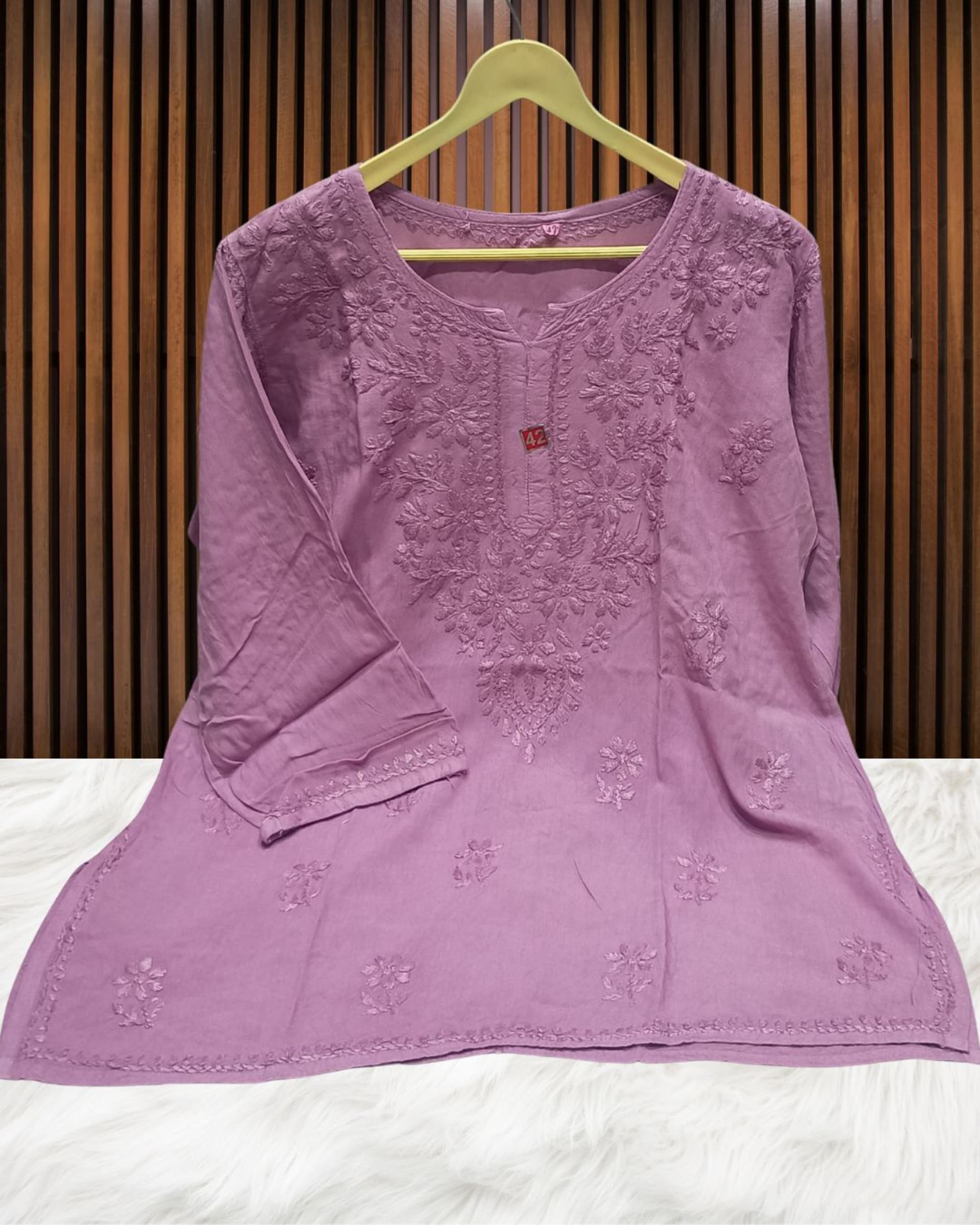 Lucknowi Handwork Short Chikankari Kurti Lucknowi Chikankari - Full view 12
