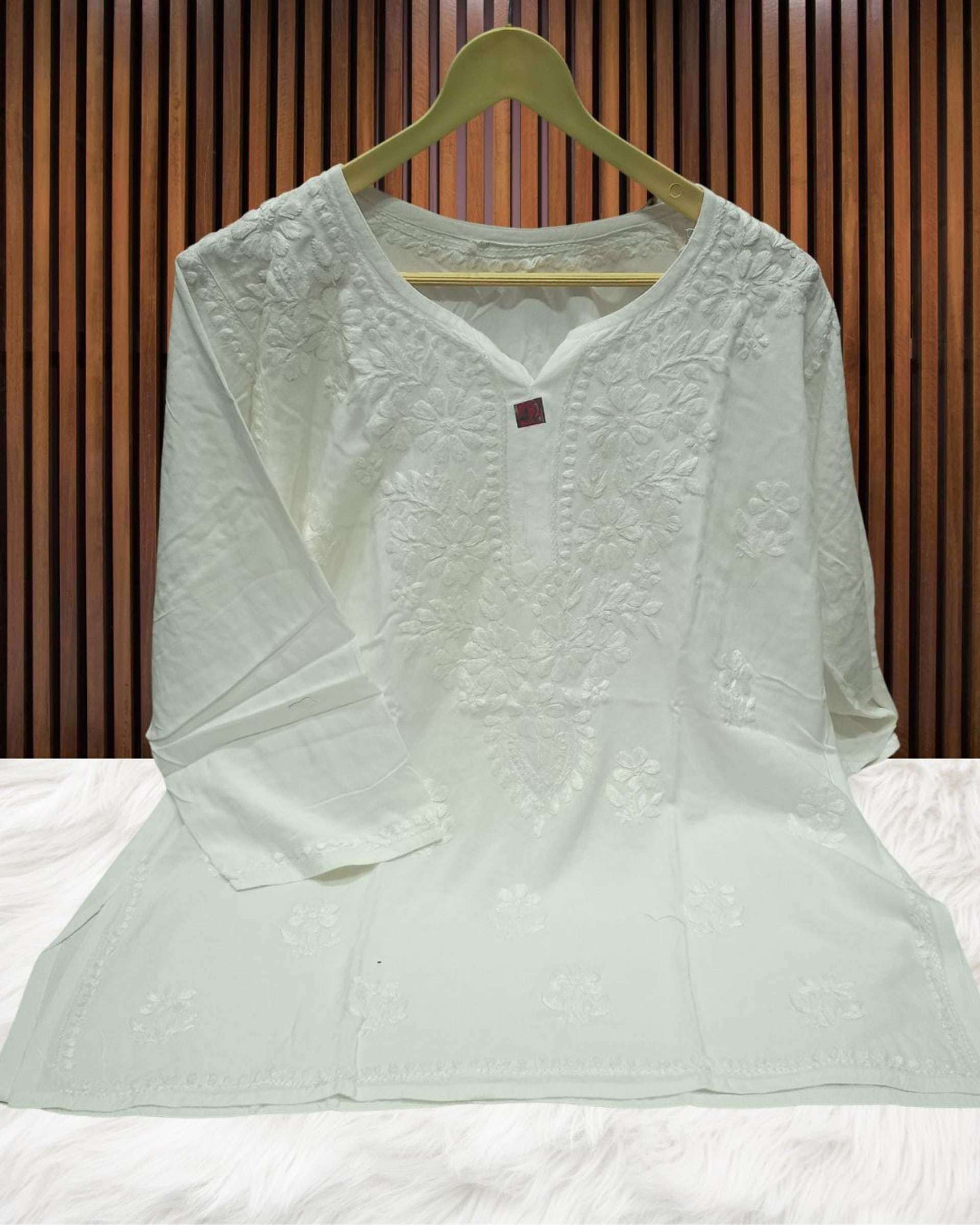 Lucknowi Handwork Short Chikankari Kurti Lucknowi Chikankari - Full view 13