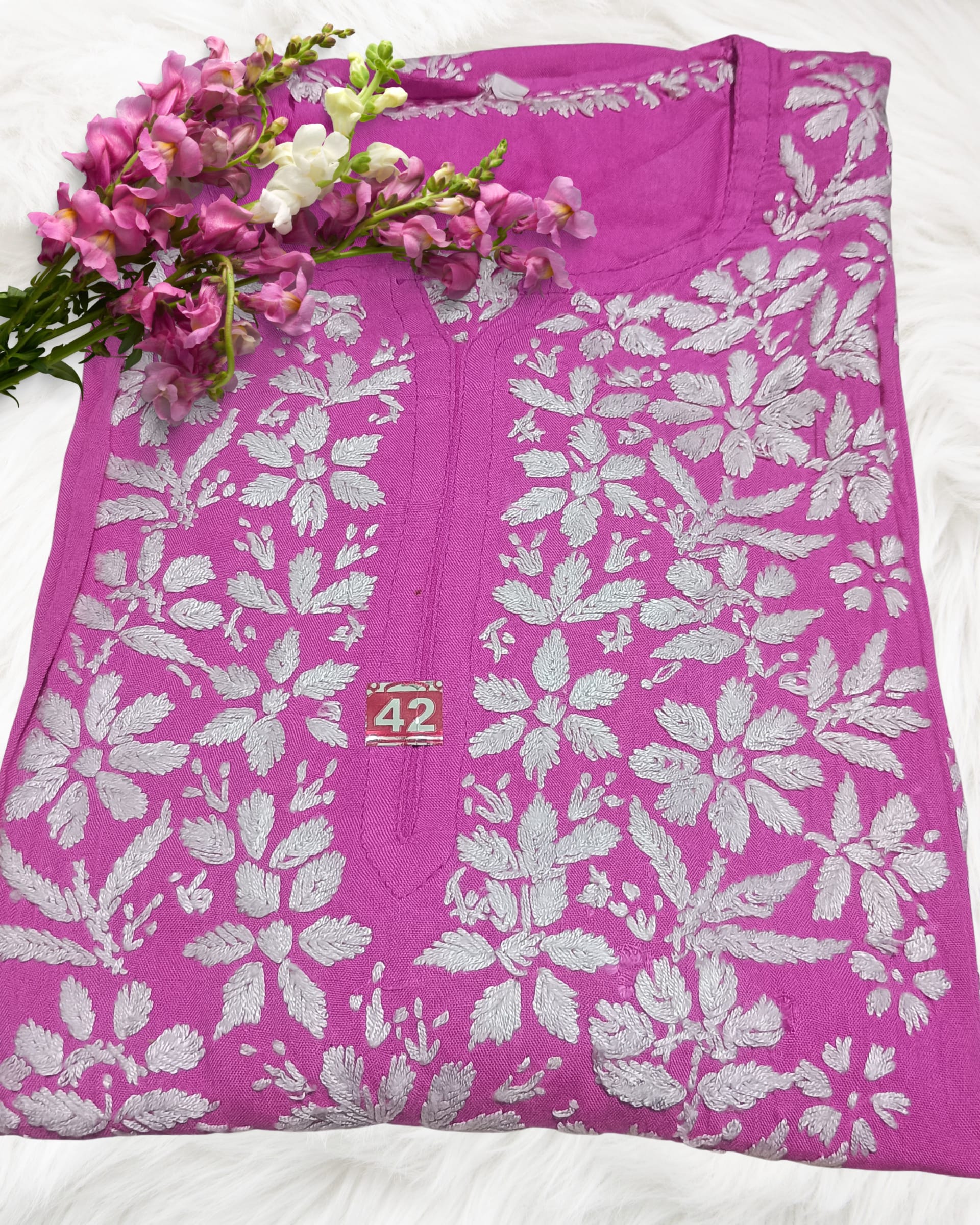 Lucknowi Handwork Chikankari Kurti – White Thread Lucknowi Chikankari - Full view 6