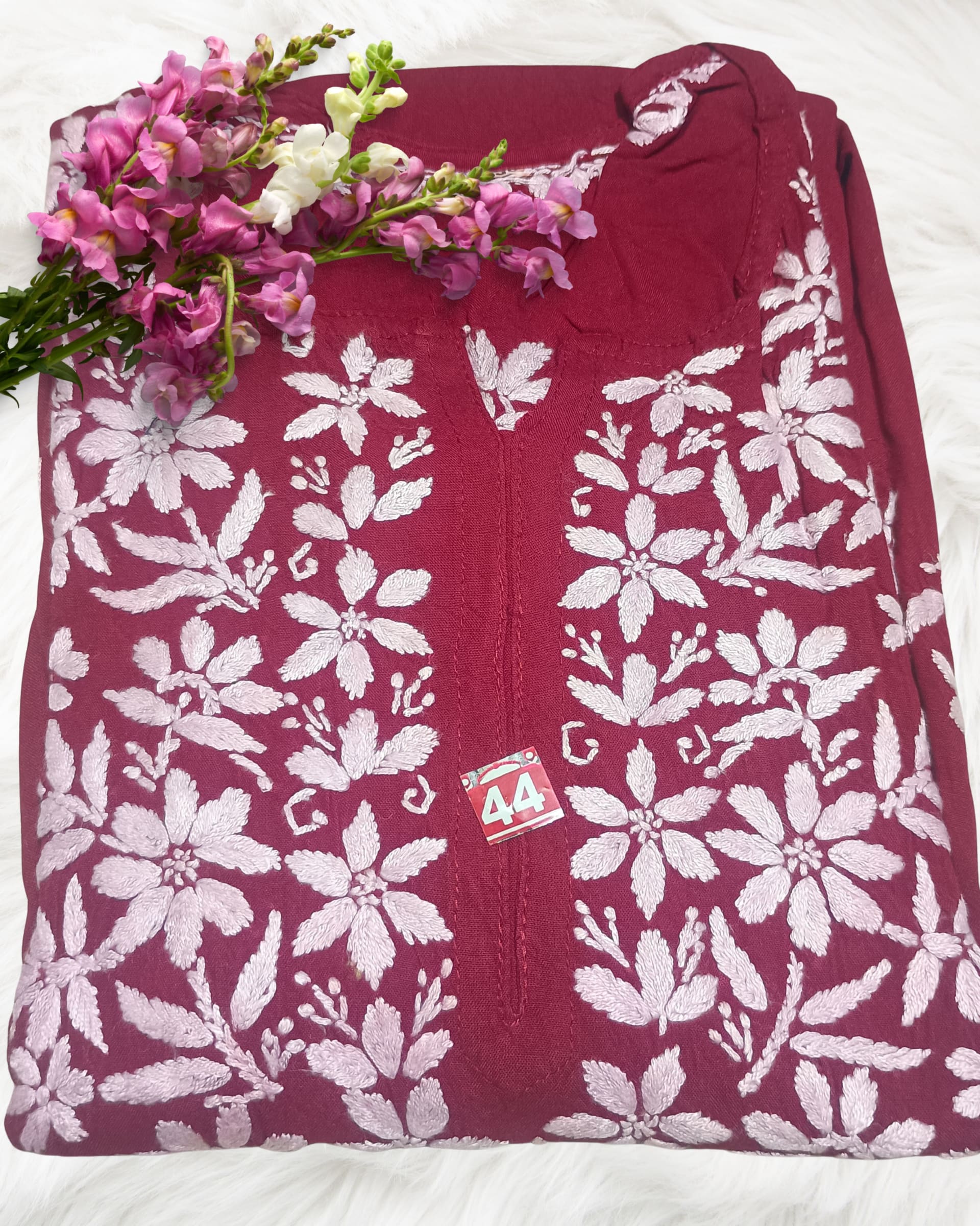 Lucknowi Handwork Chikankari Kurti – White Thread Lucknowi Chikankari - Full view 7
