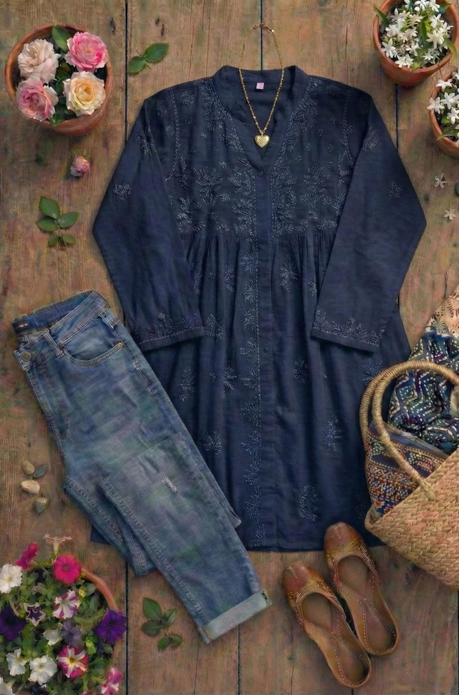 Premium Lucknowi Chikankari Short Anarkali (16kg Heavy Rayon) Lucknowi Chikankari - Full view 3