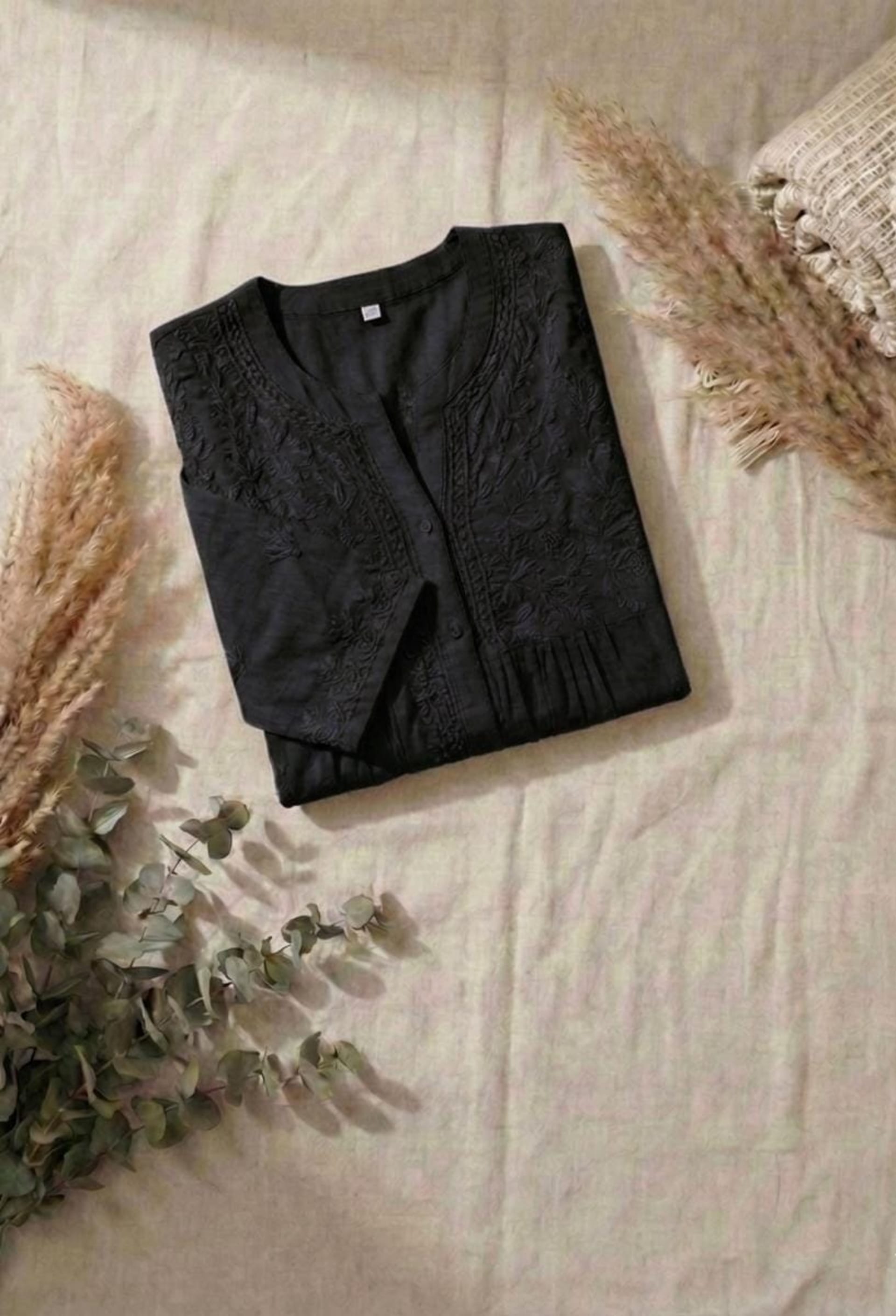 Premium 16kg Rayon Pleated Short Kurti (V-Neck with Buttons) Lucknowi Chikankari - Full view 7