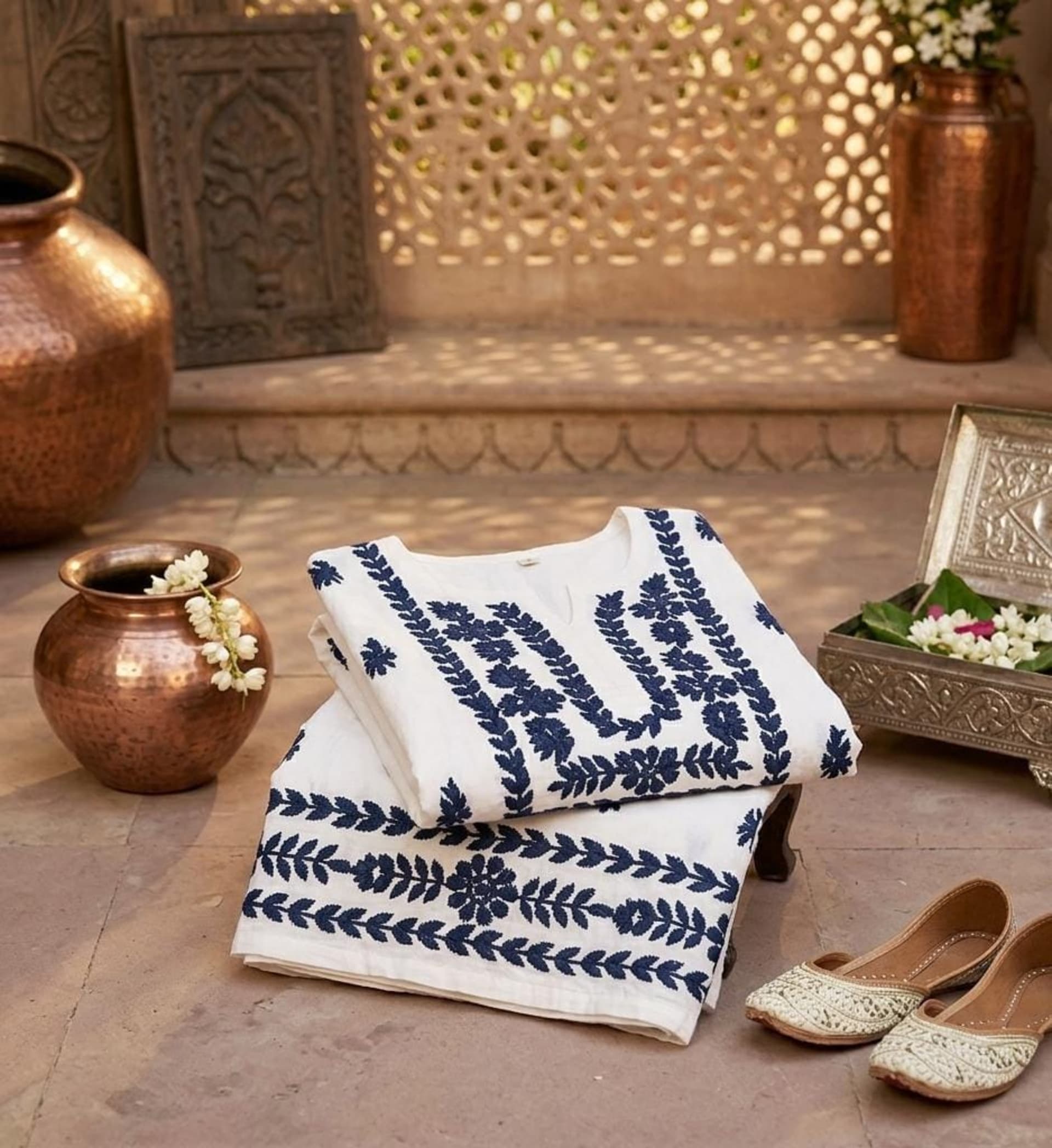 Safed Siyahi Palazzo Set Lucknowi Chikankari - Full view 2