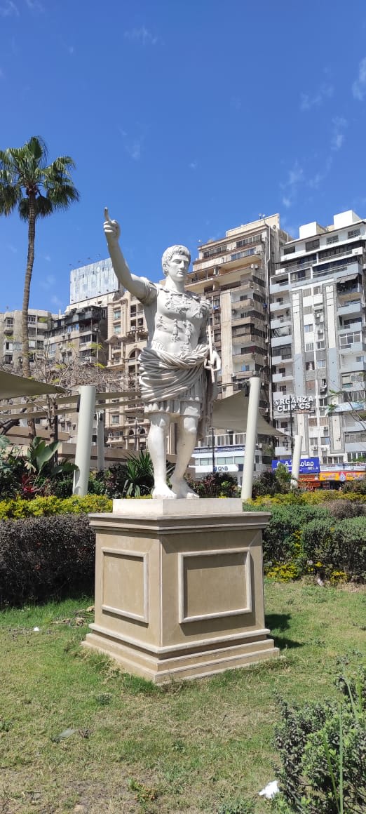 منشور بقلم Rowan Zeid