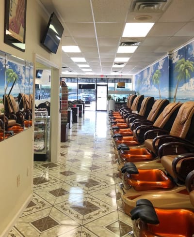 VM Nails & Spa