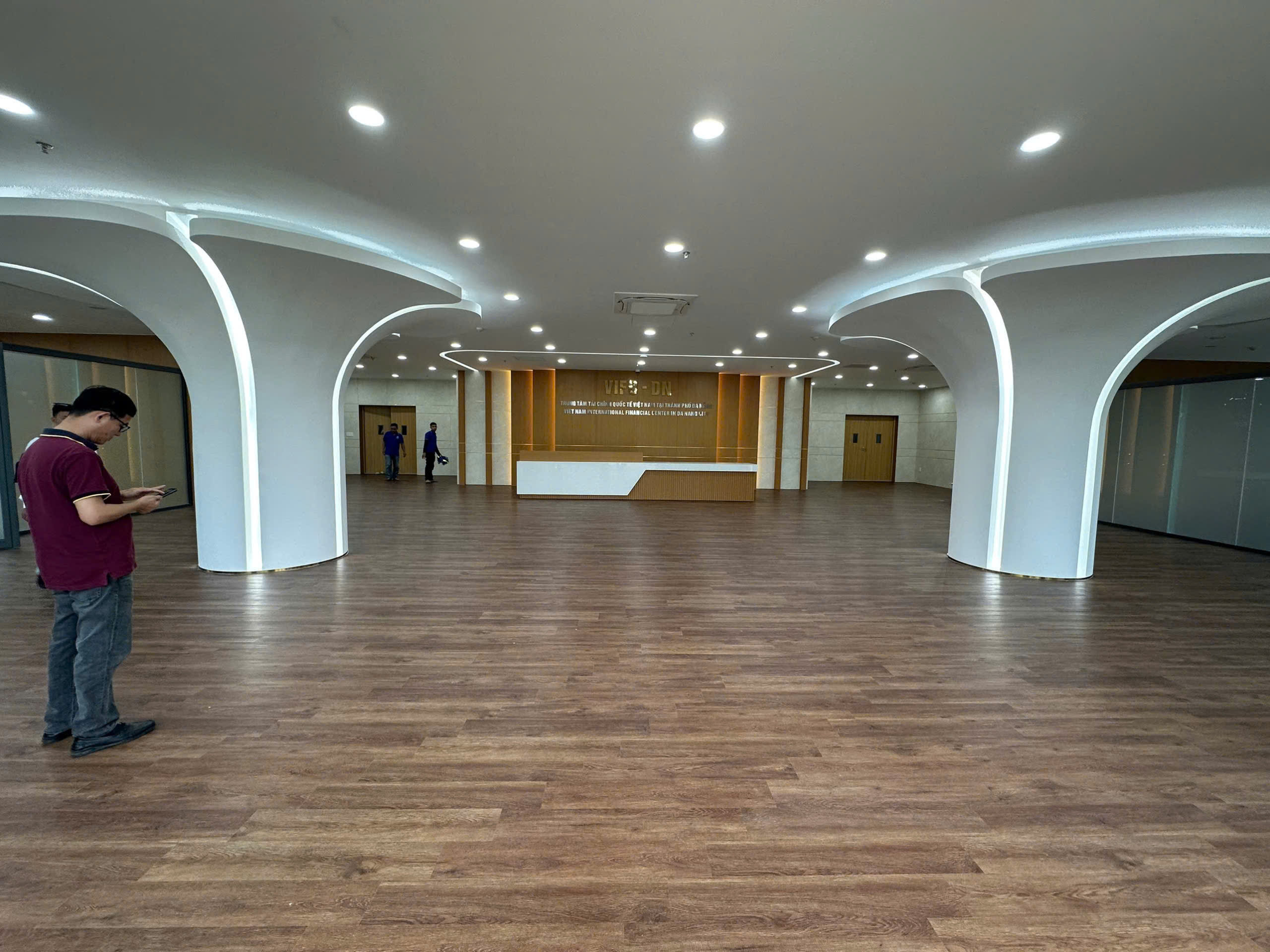 Trần thạch cốt - Cốt trang trí - Sàn Vinyl cho Khu lễ Tân