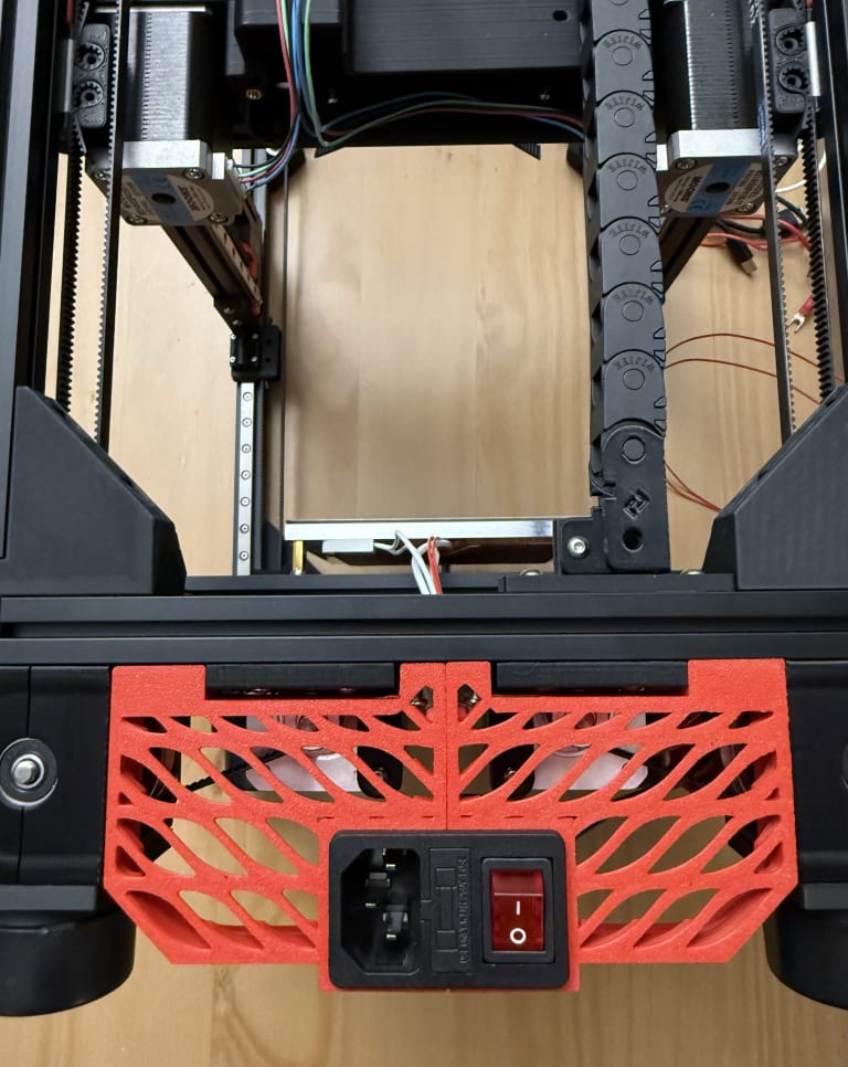 Rear skirt mounted