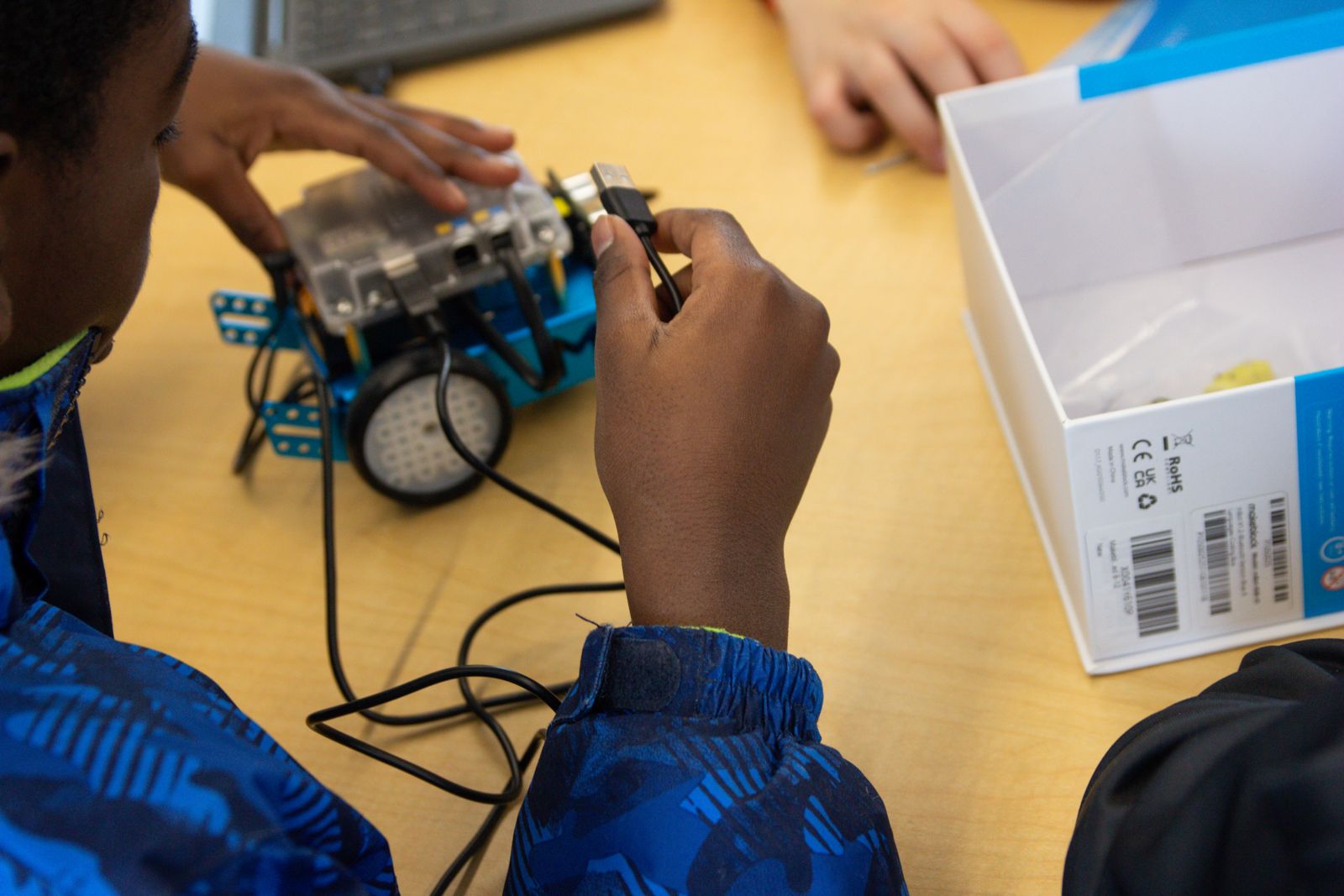 Kids STEAM Workshop - Photo 7