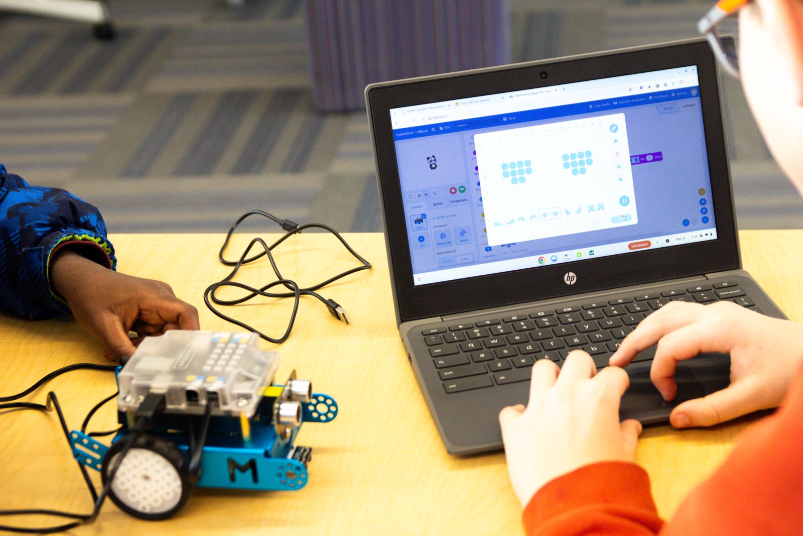 Kids STEAM Workshop - Photo 8