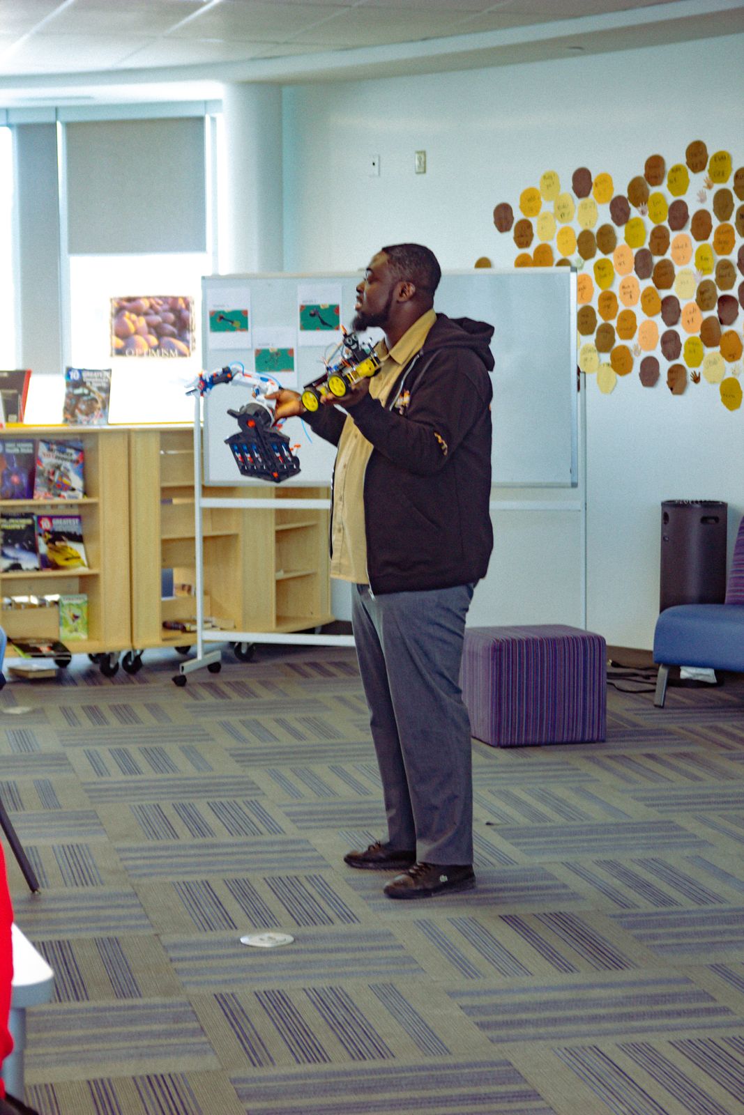 Kids STEAM Workshop - Photo 1