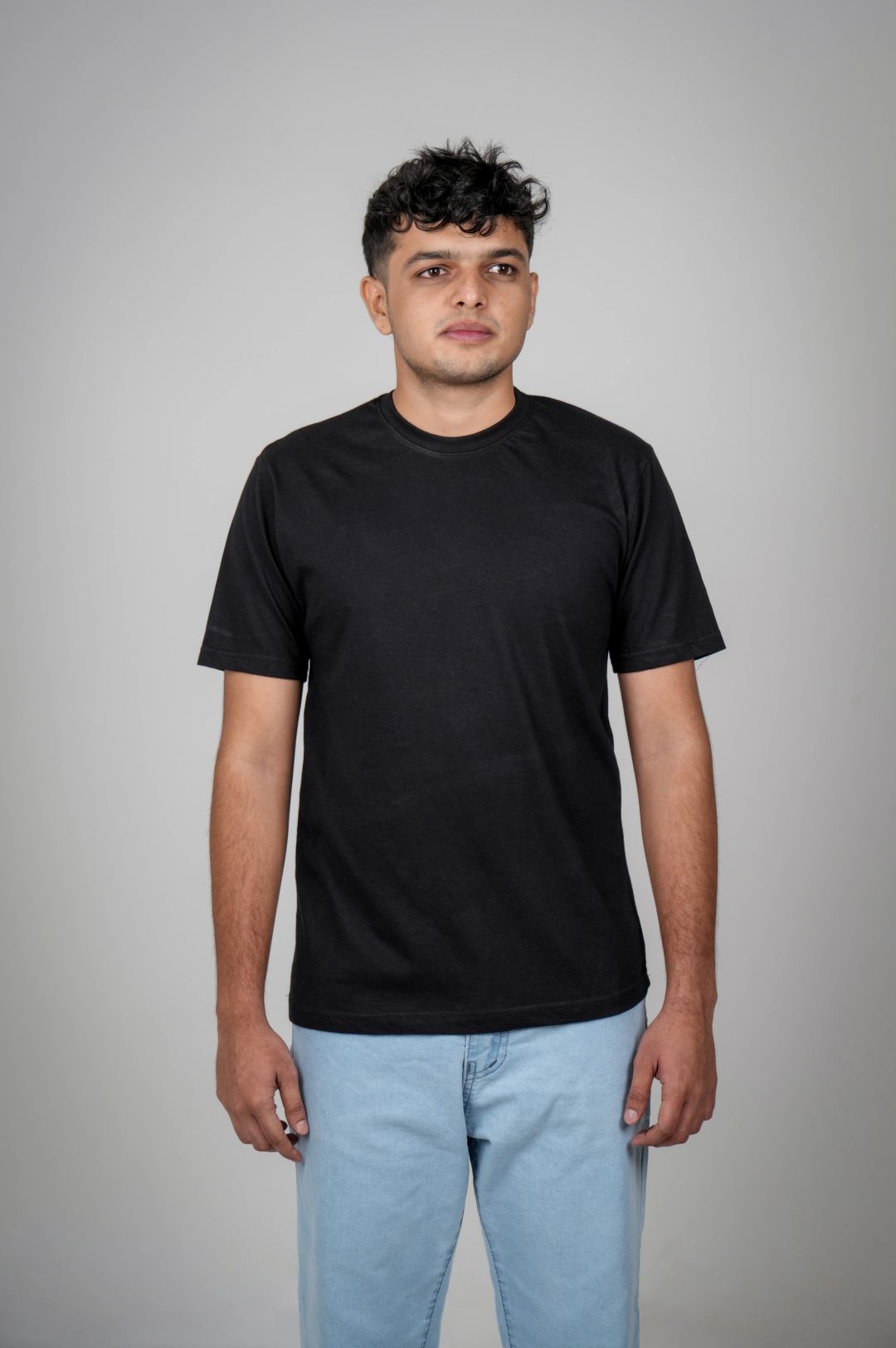 Solid Cotton Round Neck T-Shirt - Black