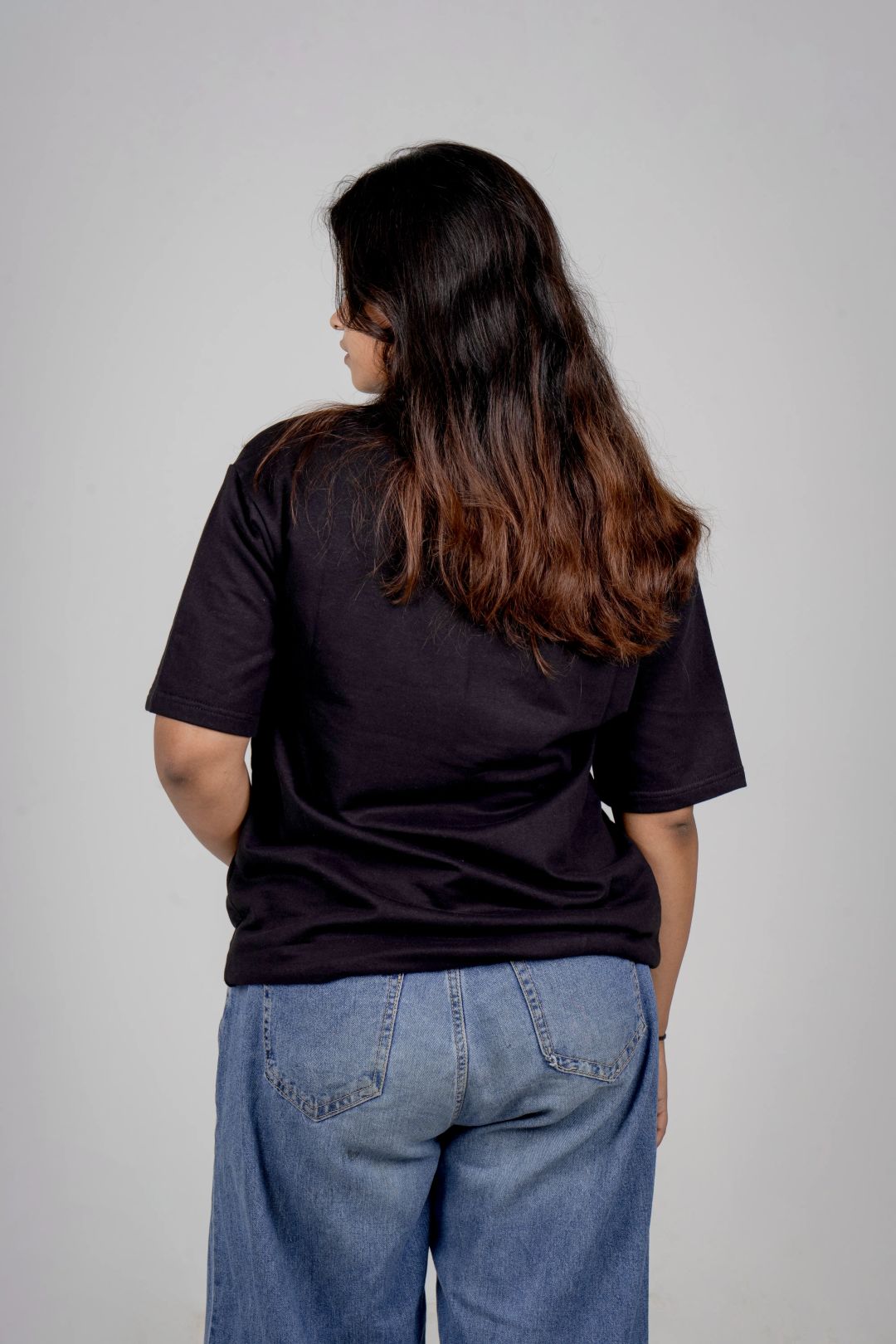 Solid Cotton Round Neck Relaxed Fit T-Shirt - Black