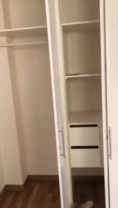 412
