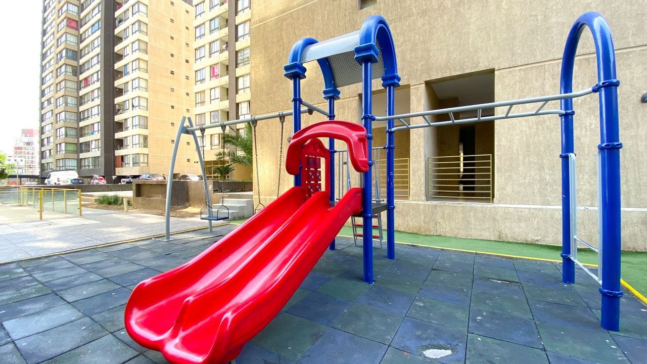 933