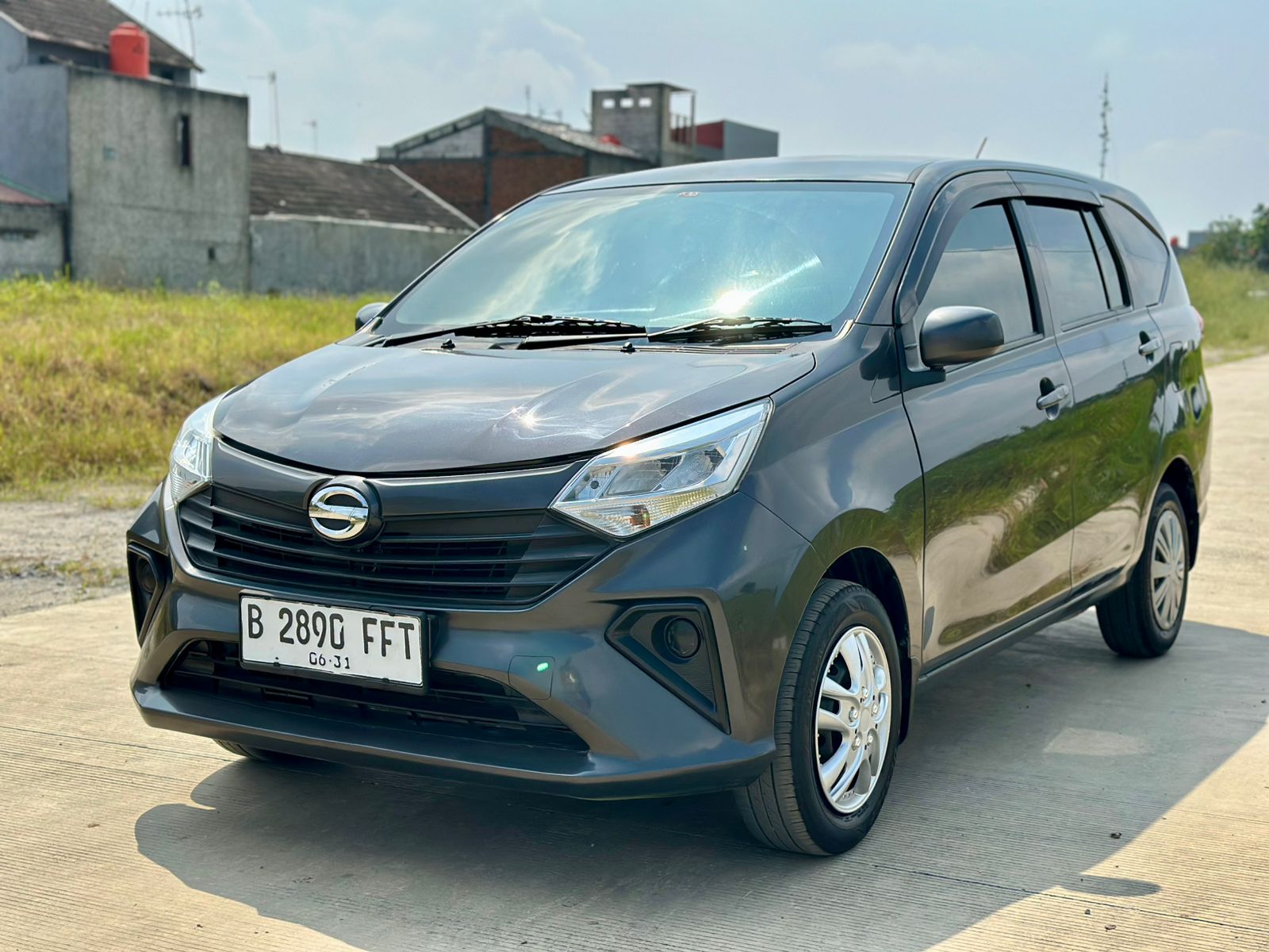DAIHATSU SIGRA X 1.2 M/T