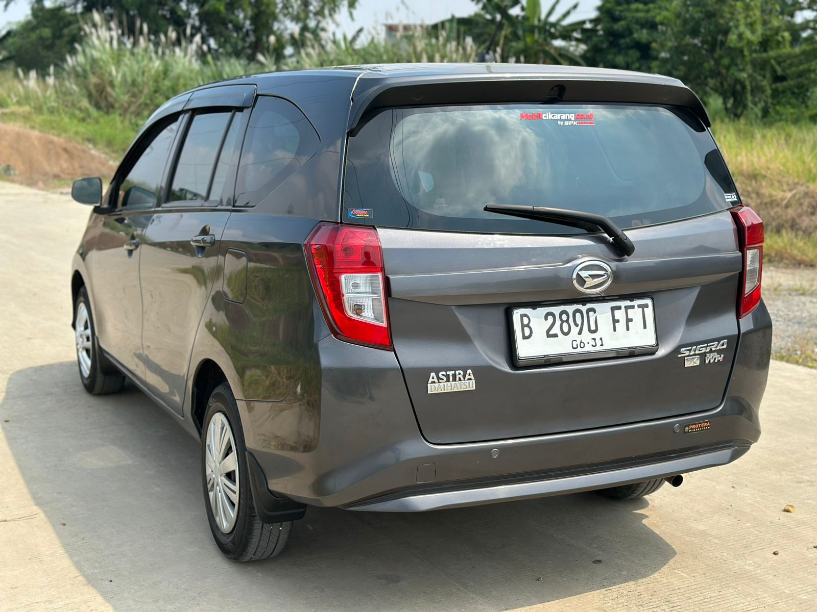 DAIHATSU SIGRA X 1.2 M/T 3